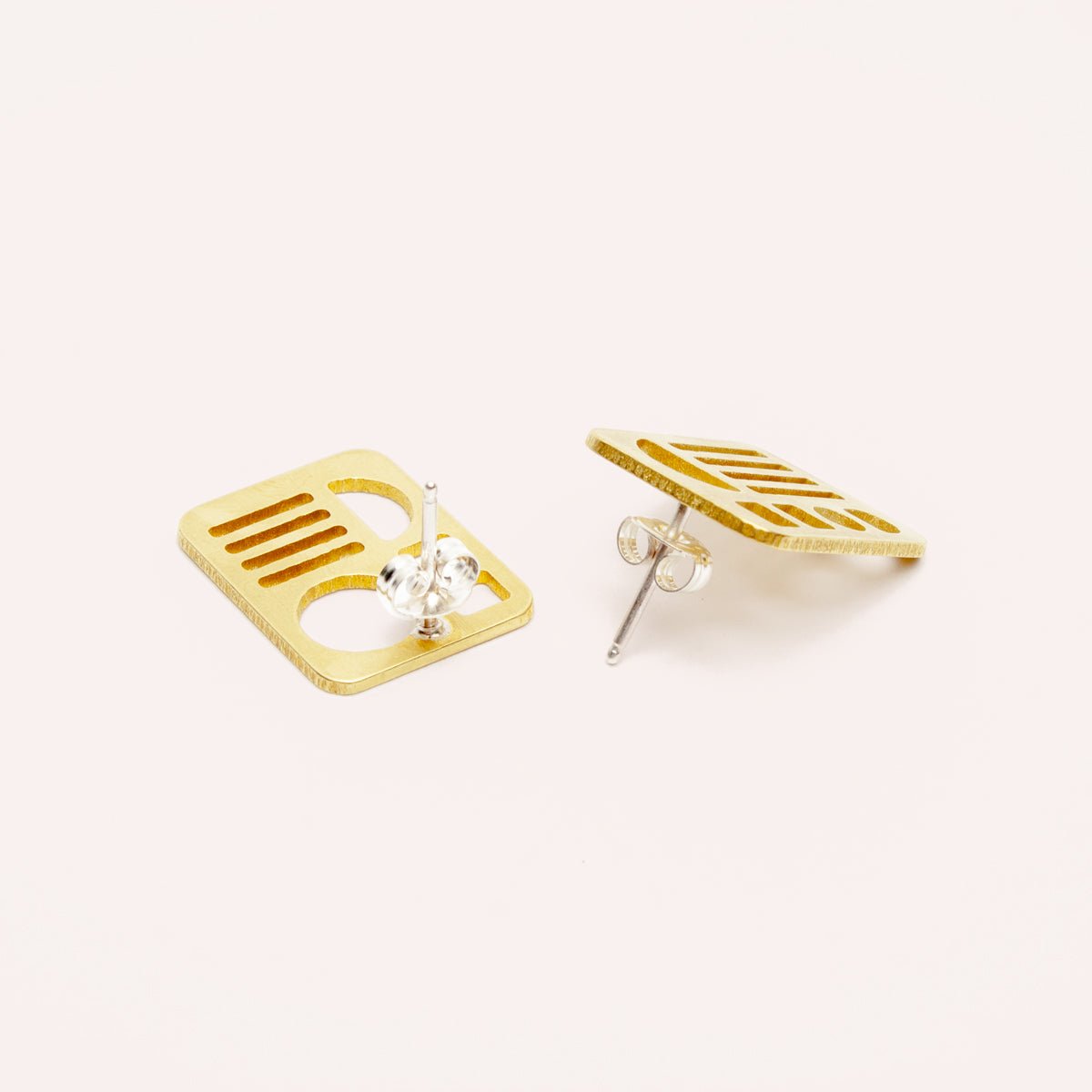 Sombra stud earrings