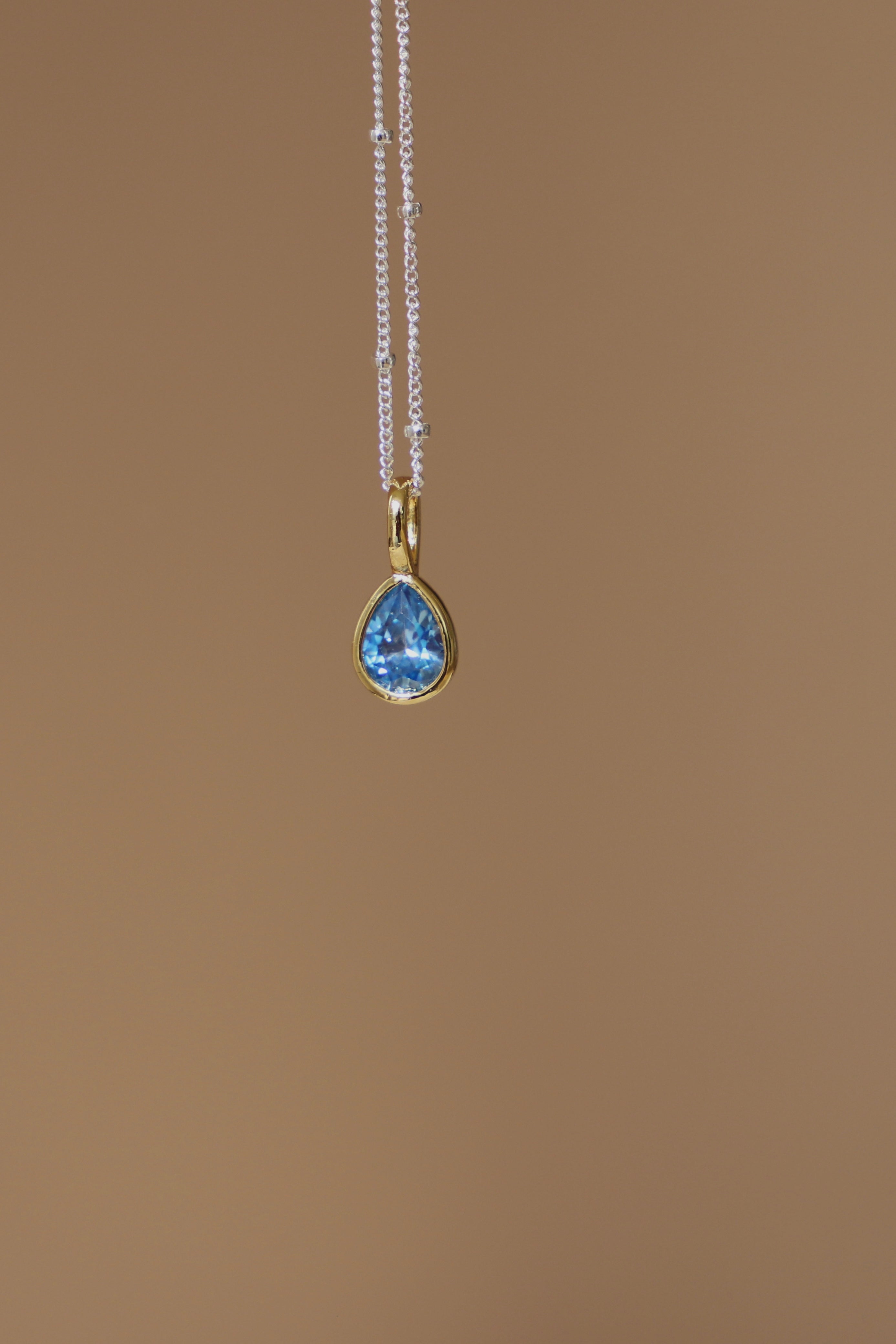 AQUA TEARDROP NECKLACE