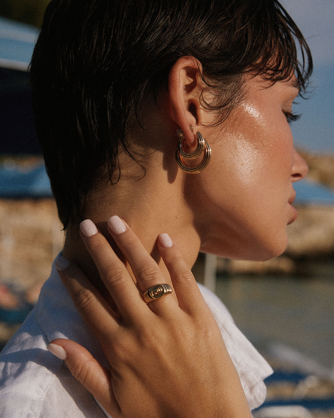 The Mini Ridged Amalfi Hinge Hoops