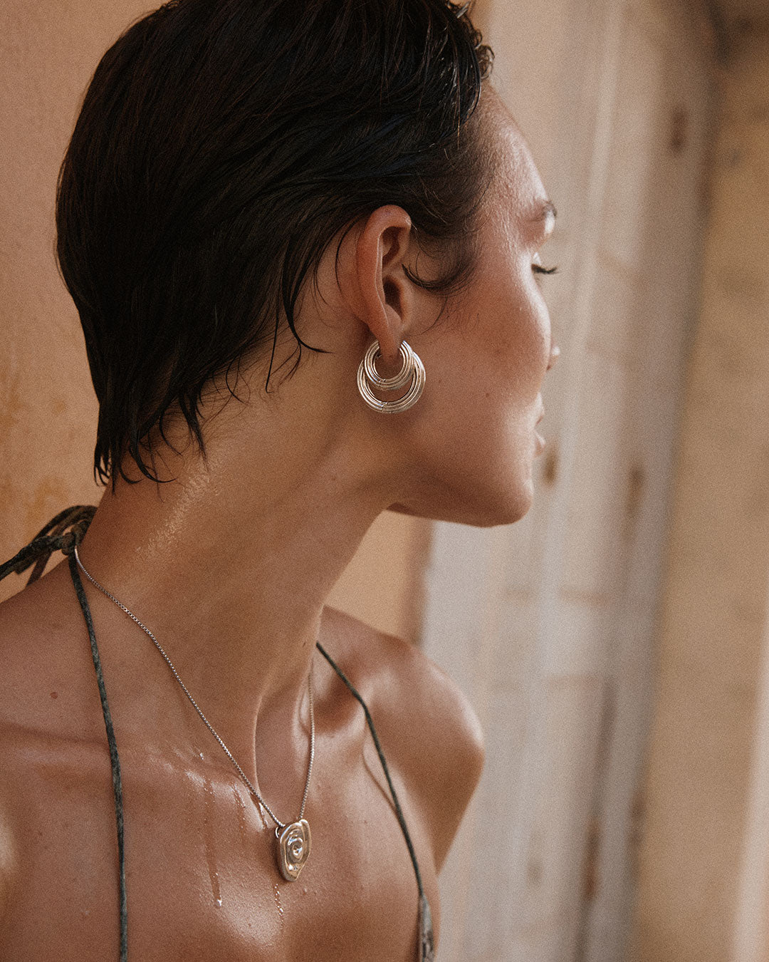 The Mini Ridged Amalfi Hinge Hoops