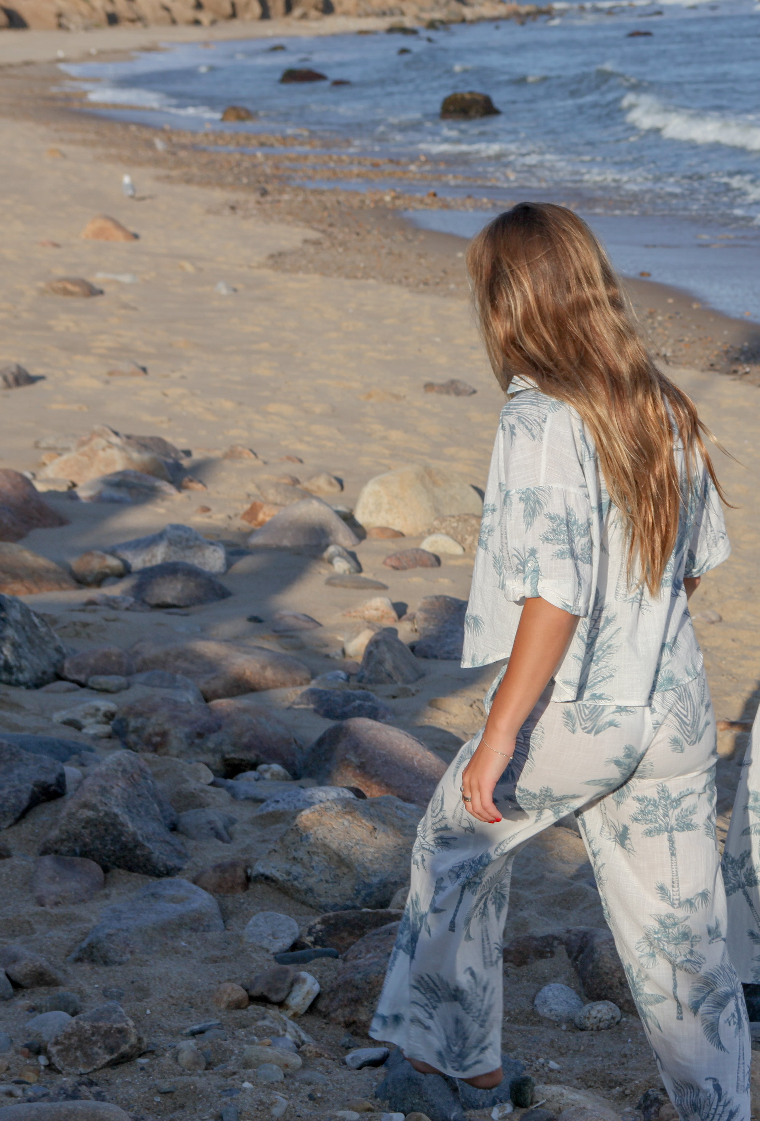 Cali Cropped Shirt in Faded Teal Palms
