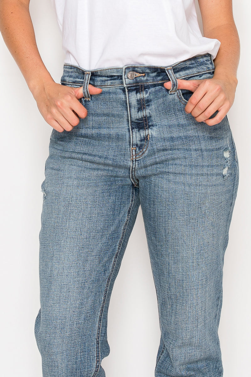 MID RISE MODERN BOYFRIEND JEANS