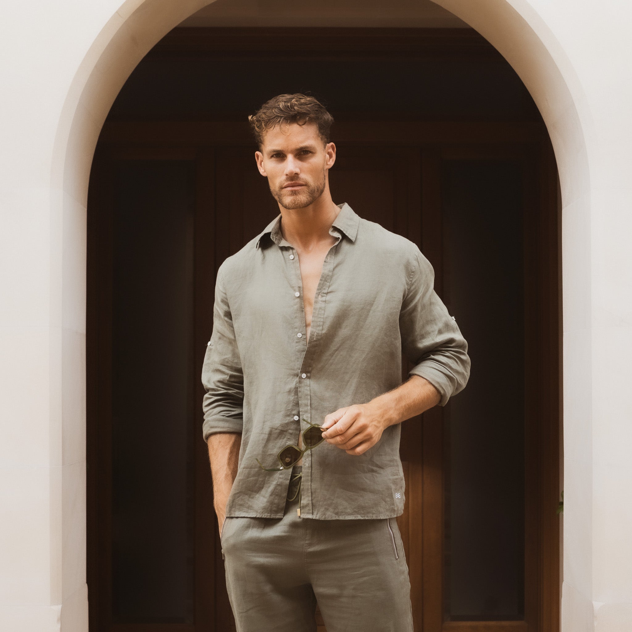 Linen Shirt / Khaki Green by East x East