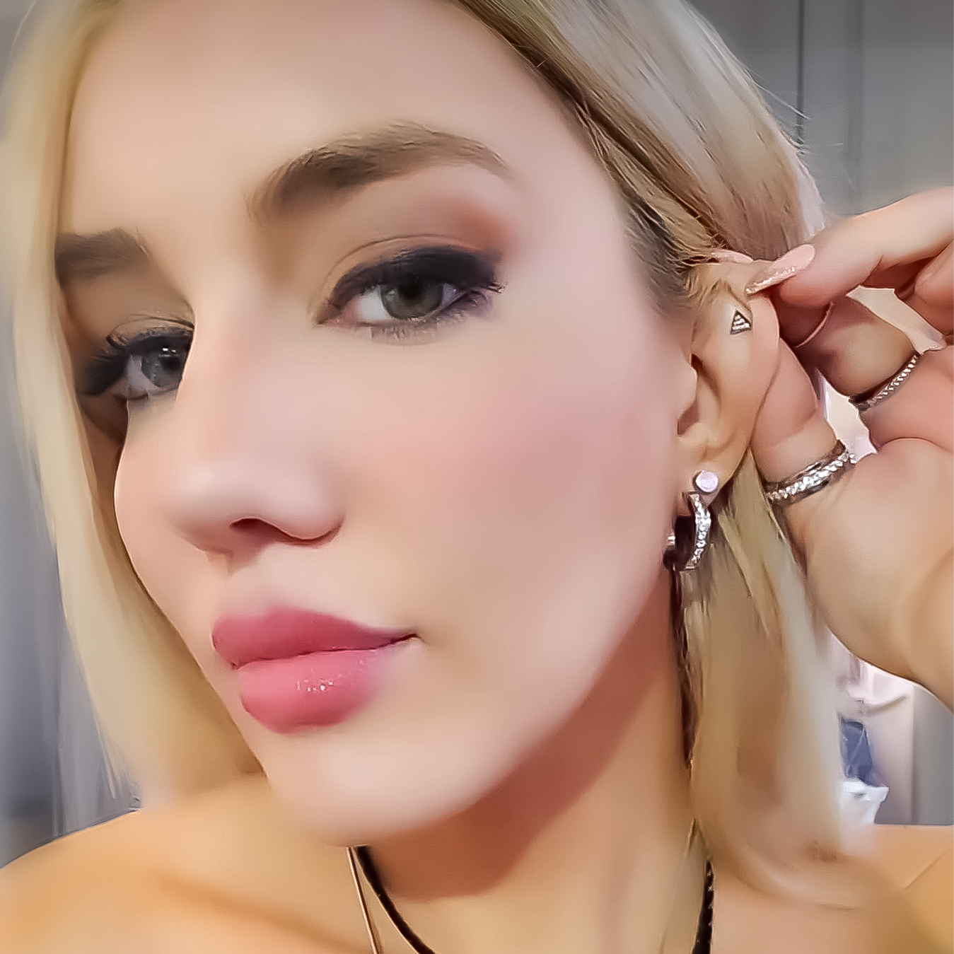 ER113GS B.Tiff Gold Pavé Supera Earrings