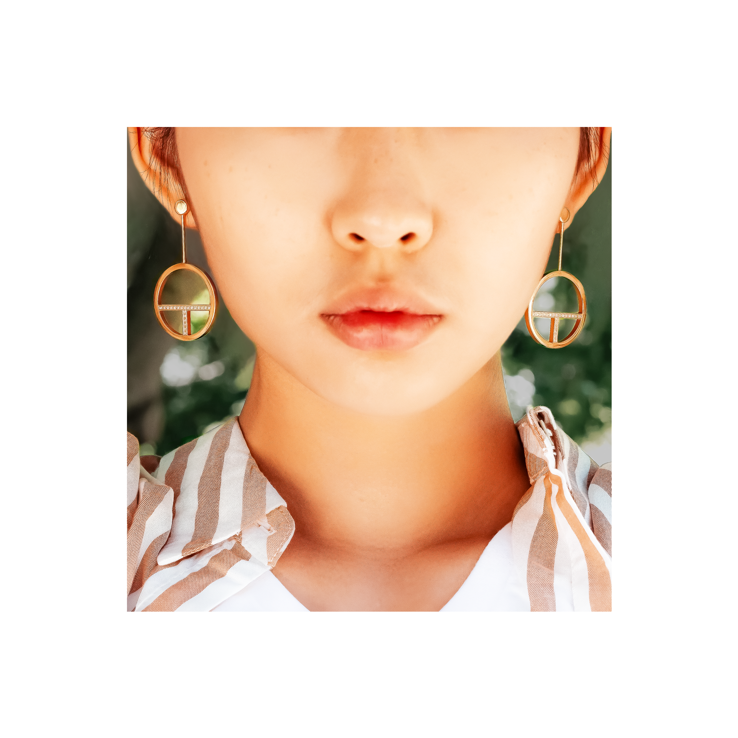 ER108RG B.Tiff Rose Gold Pavé Logo T Bar Earrings
