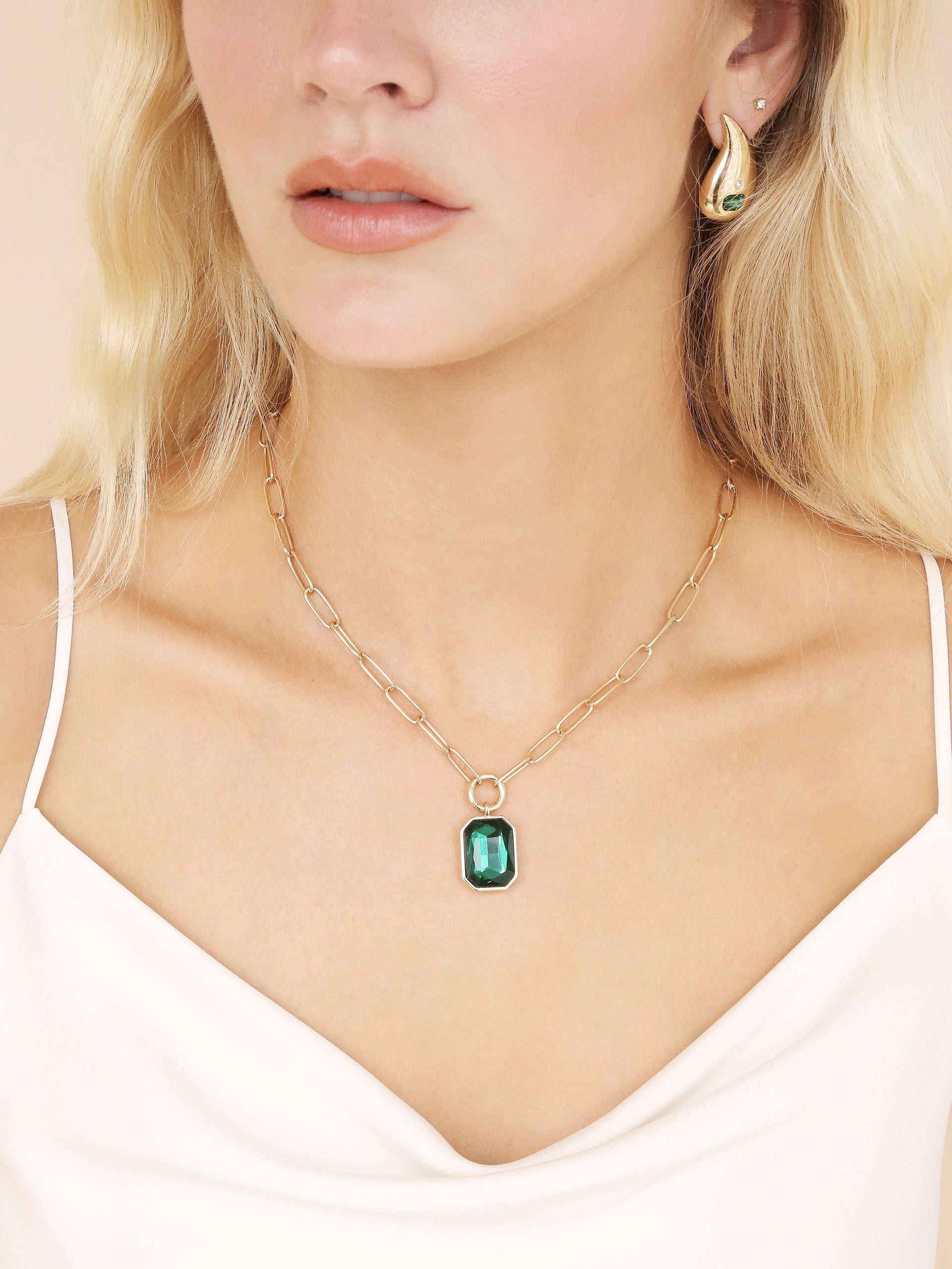 Deco Pendant Necklace
