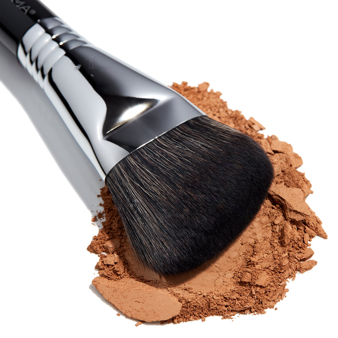 F23 Soft Angle Contour™ Brush
