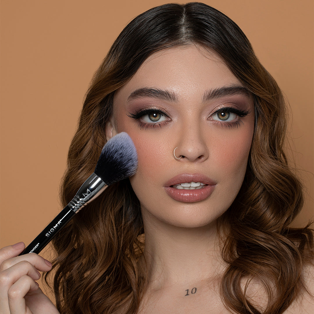 F24 All-Over Powder™ Brush