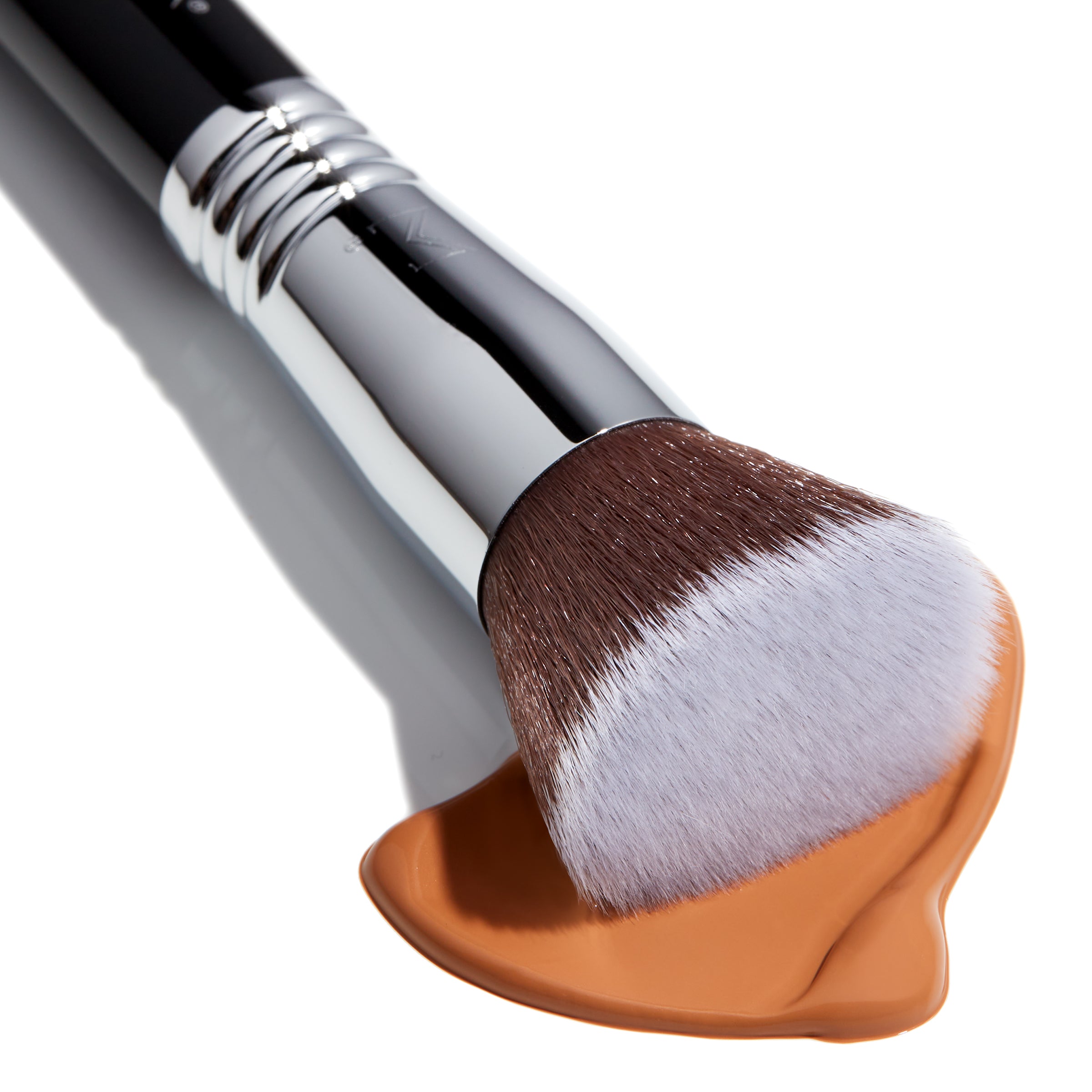 F80 Flat Kabuki™ Brush