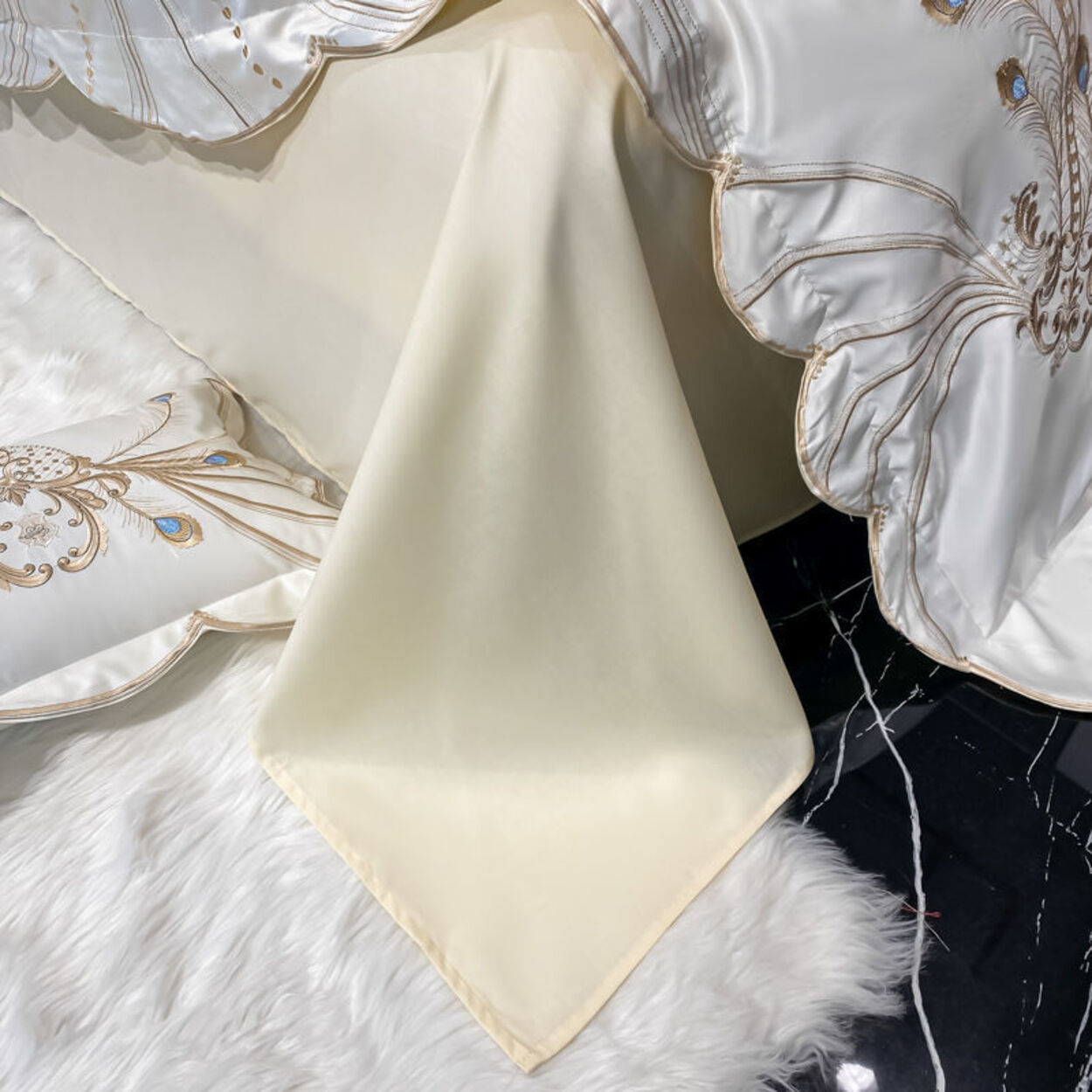 Gold Peacock Feather Embroidery Egyptian Cotton Bedding Set | 3CARATS