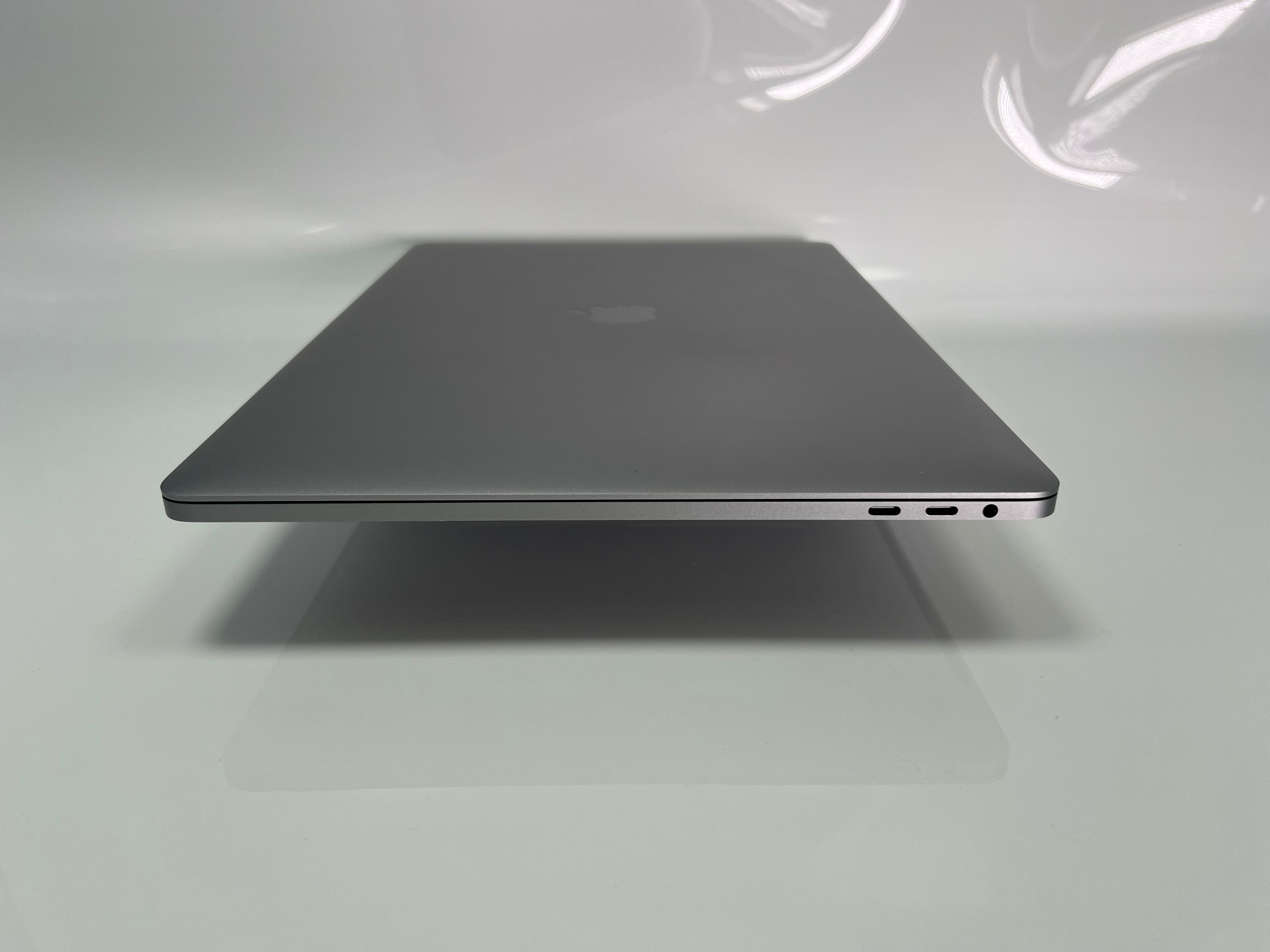 Apple MacBook Pro (2017) 15-inch 2.8GHz 16GB RAM 512GB SSD - Space Grey