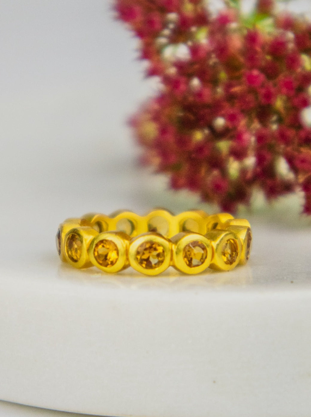 Aria Infinity Band Ring