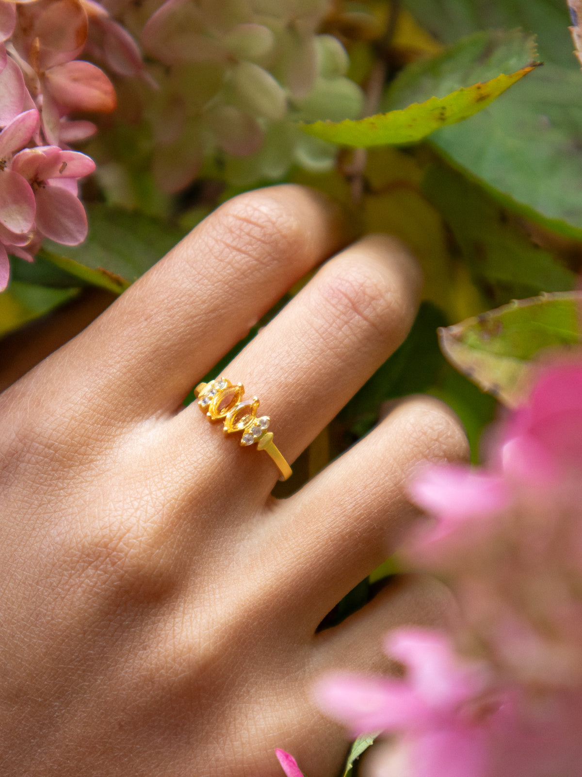 Bitty Leaf Ring