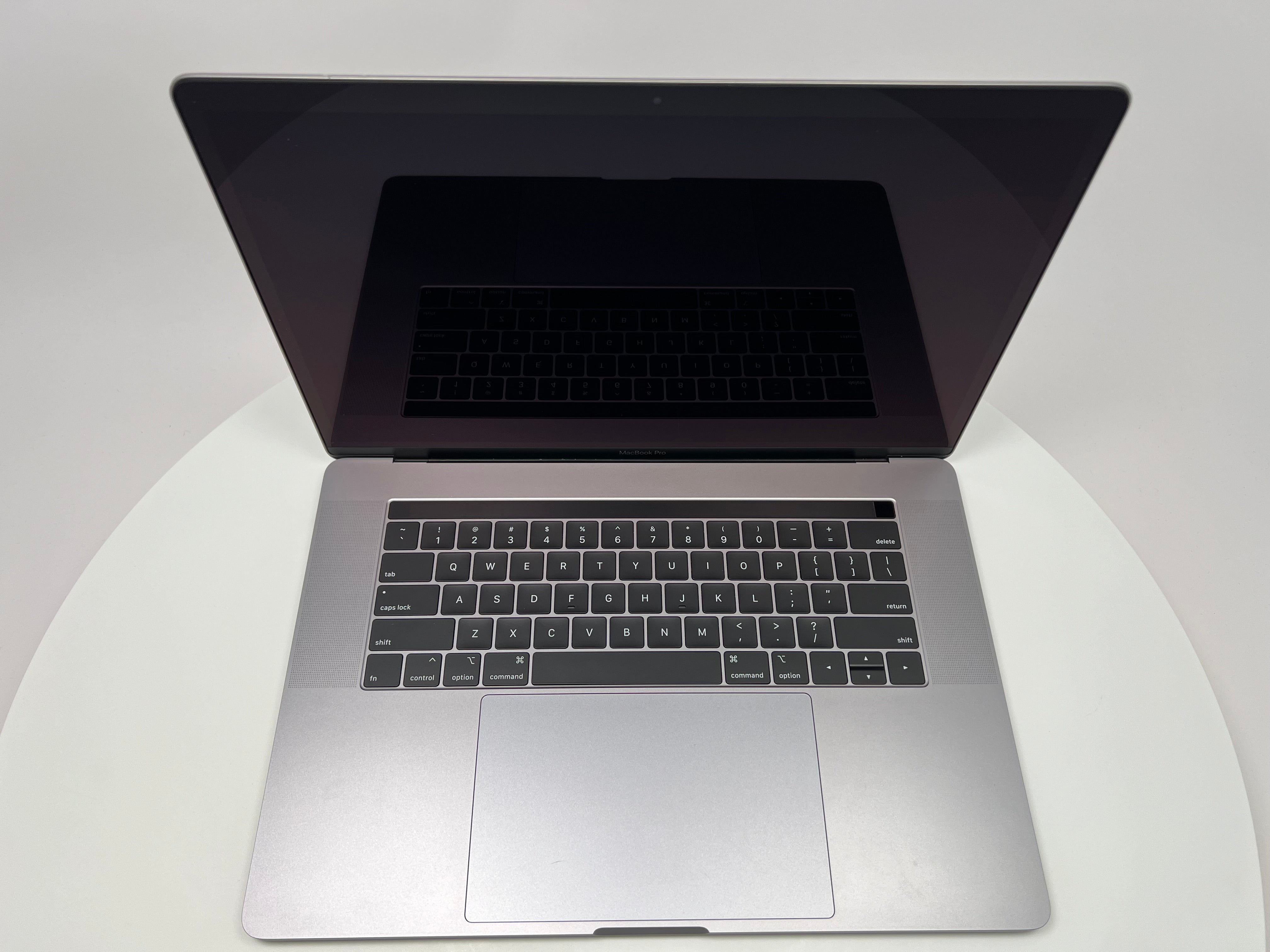 2018 Apple MacBook Pro 15-inch – i9 2.9GHz 32GB RAM 2TB SSD | Radeon Pro 560X