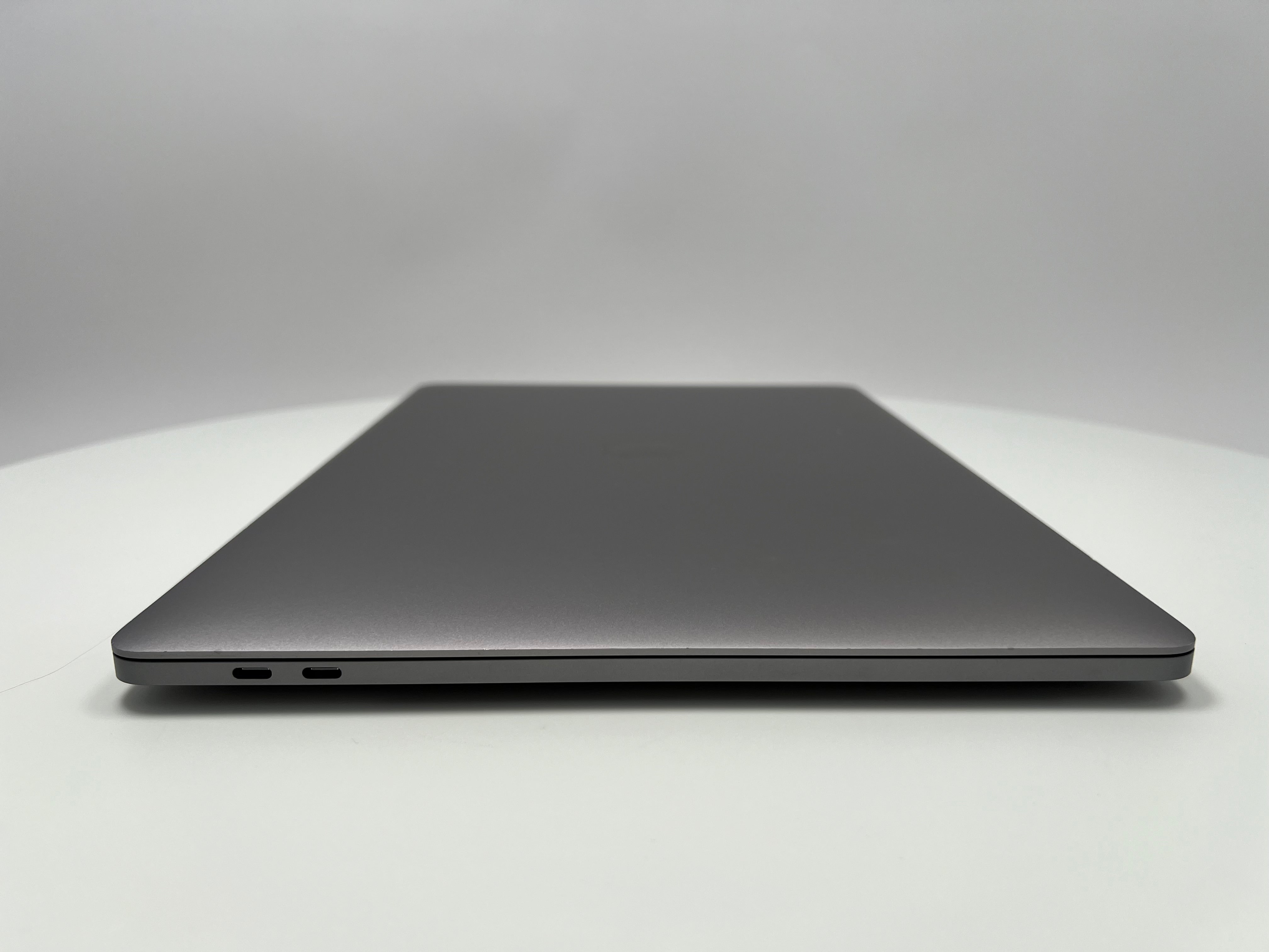 2018 Apple MacBook Pro 15-inch – i9 2.9GHz 32GB RAM 2TB SSD | Radeon Pro 560X