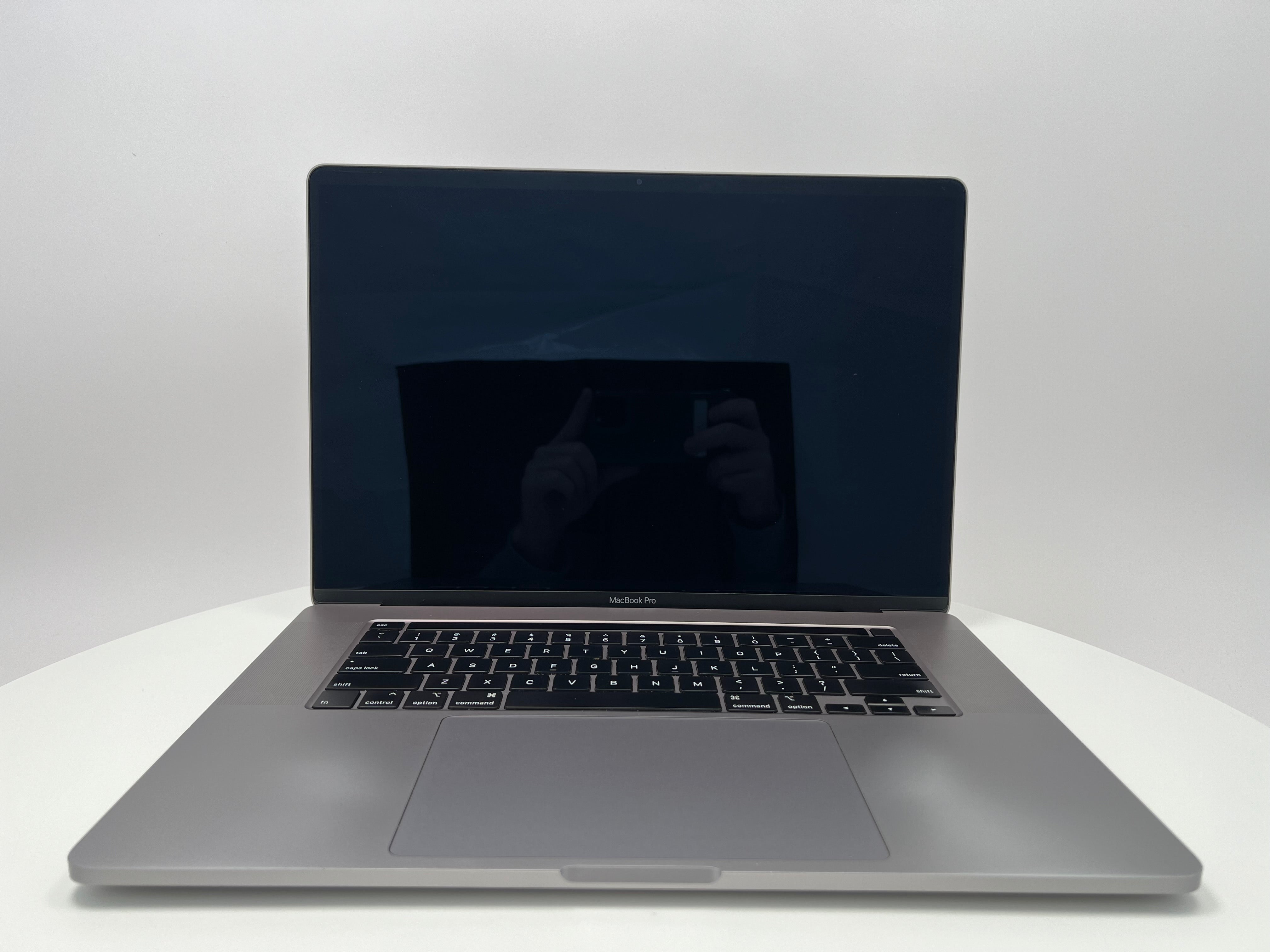 2019 Apple MacBook Pro 16-inch – i9 2.4GHz 16GB RAM 1TB SSD | Radeon Pro 5300M