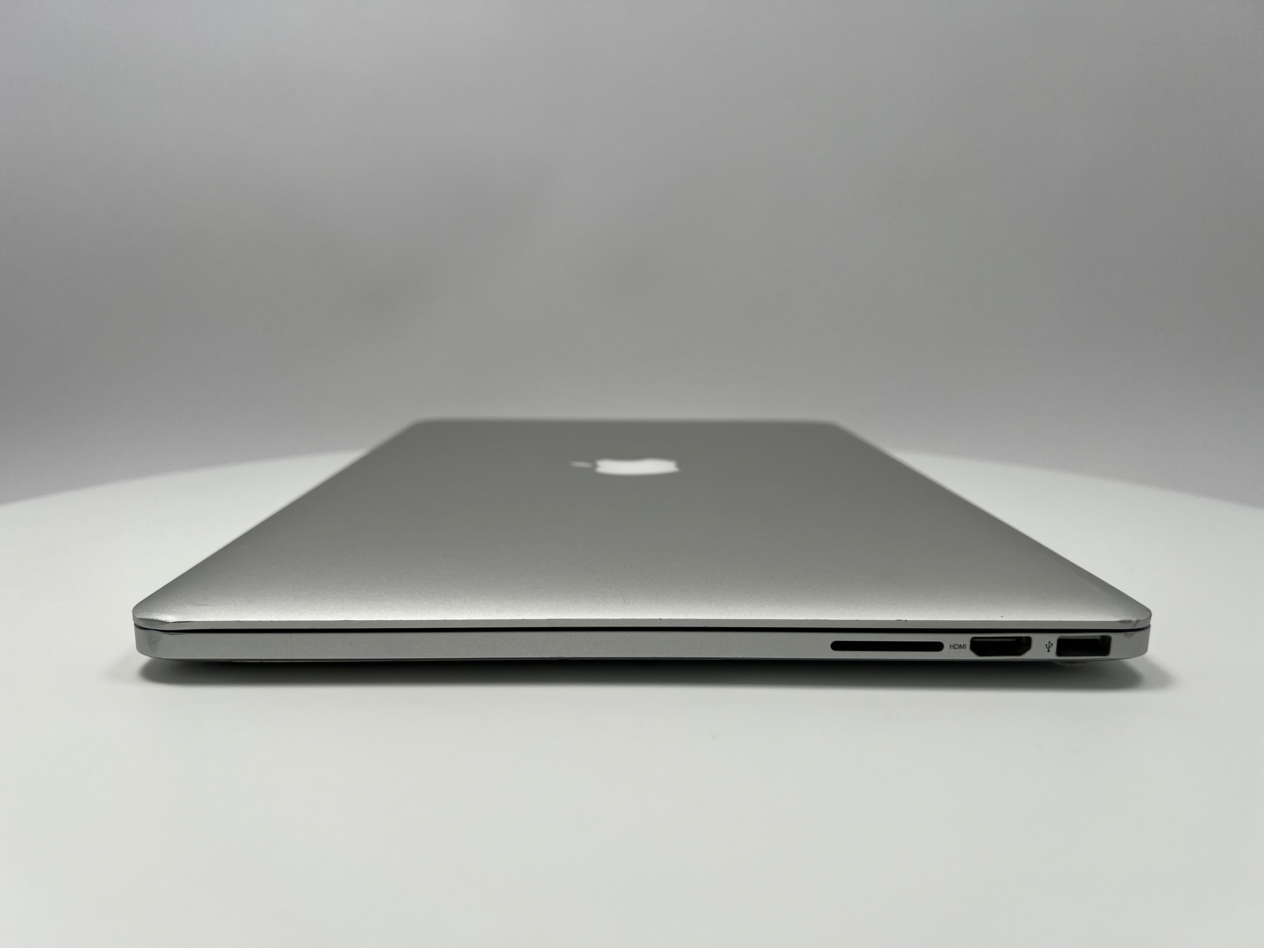 2015 MacBook Pro 15-inch i7 2.8GHz – 16GB RAM 1TB SSD AMD R9 M370X | Silver