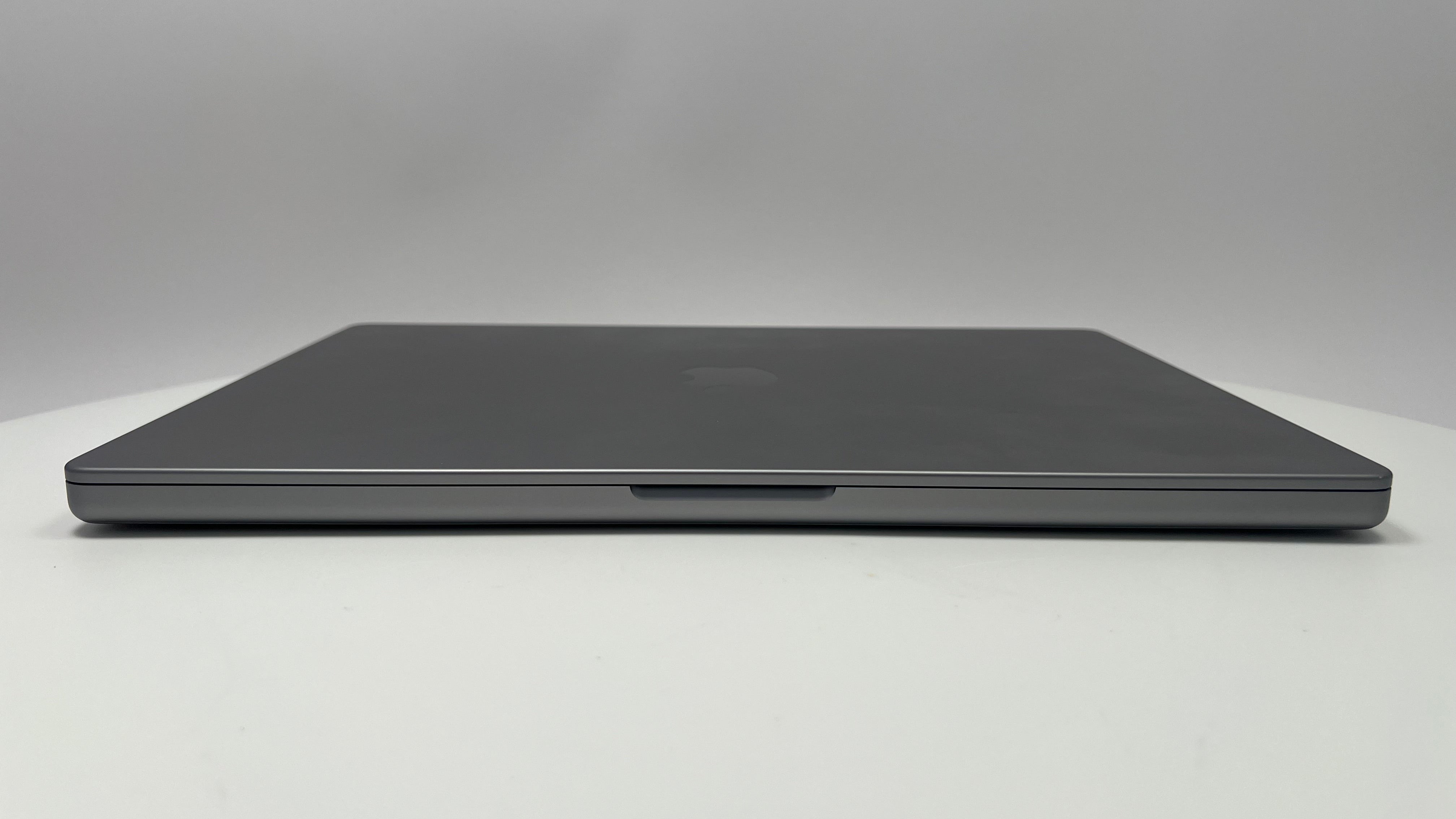 2021 Apple MacBook Pro 16-inch M1 Max 32-Core GPU – 64GB RAM 4TB SSD | Space Gray