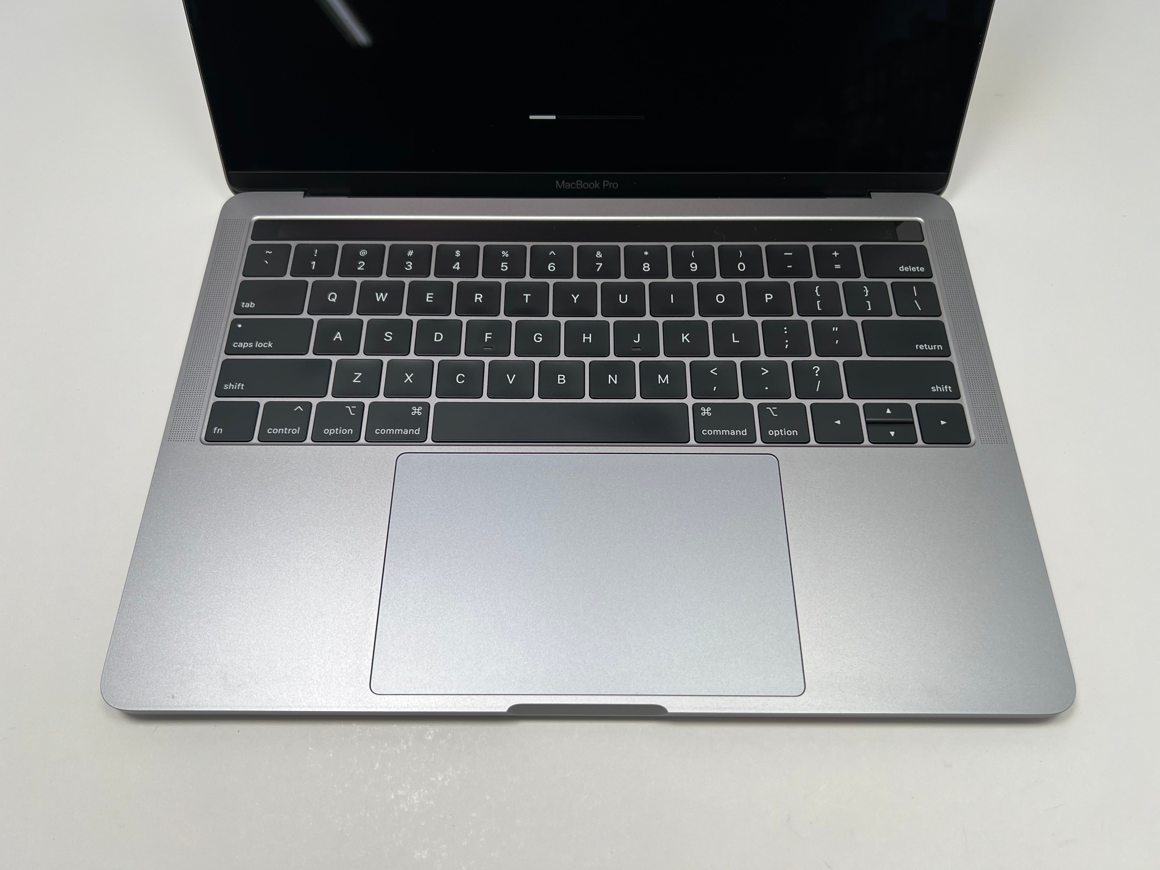 MacBook Pro (2019) 13-inch – Intel Core i7 2.8GHz – 16GB RAM 512GB SSD – 44 Cycles
