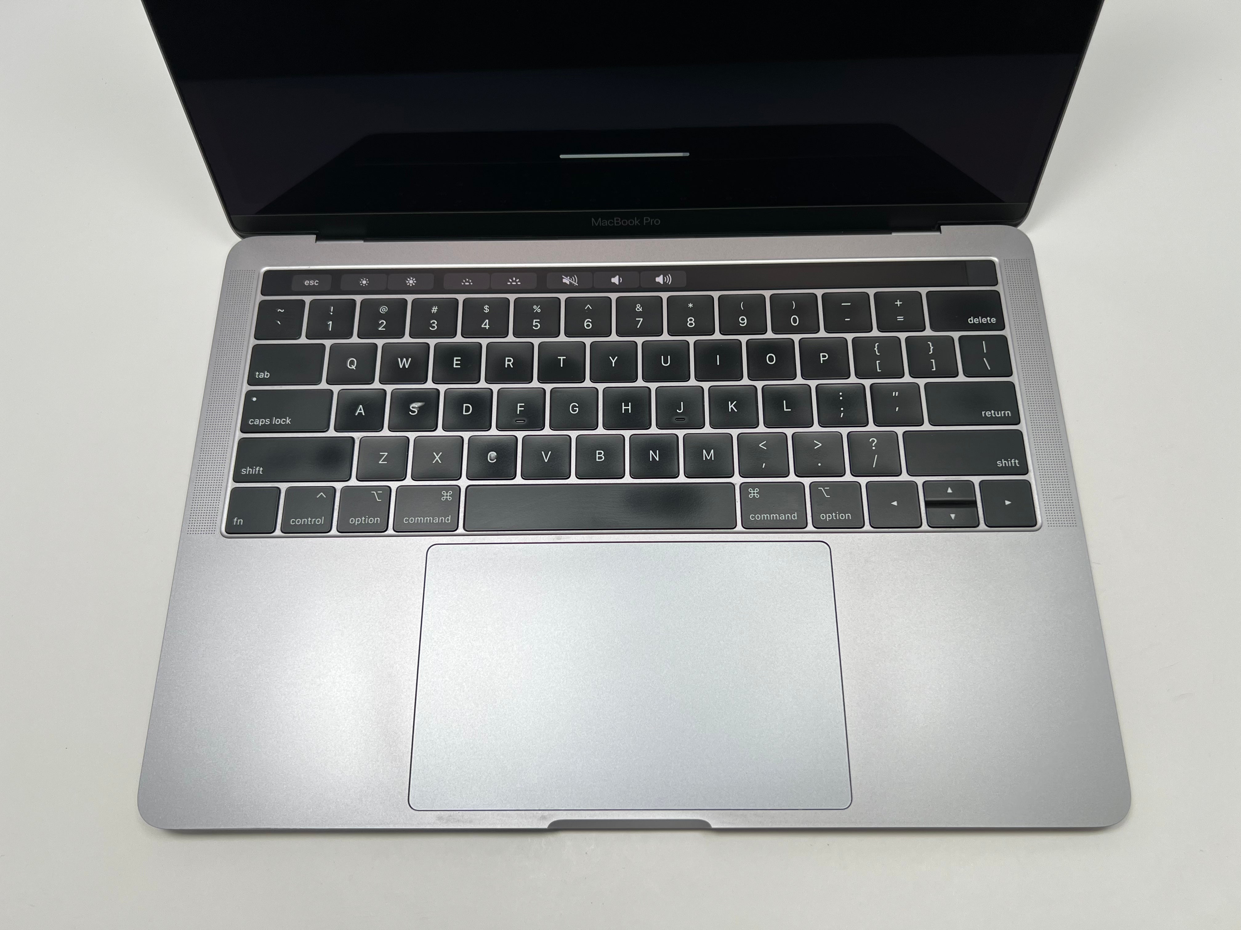 MacBook Pro (2019) 13-inch – Intel Core i7 2.8GHz – 16GB RAM 1TB SSD