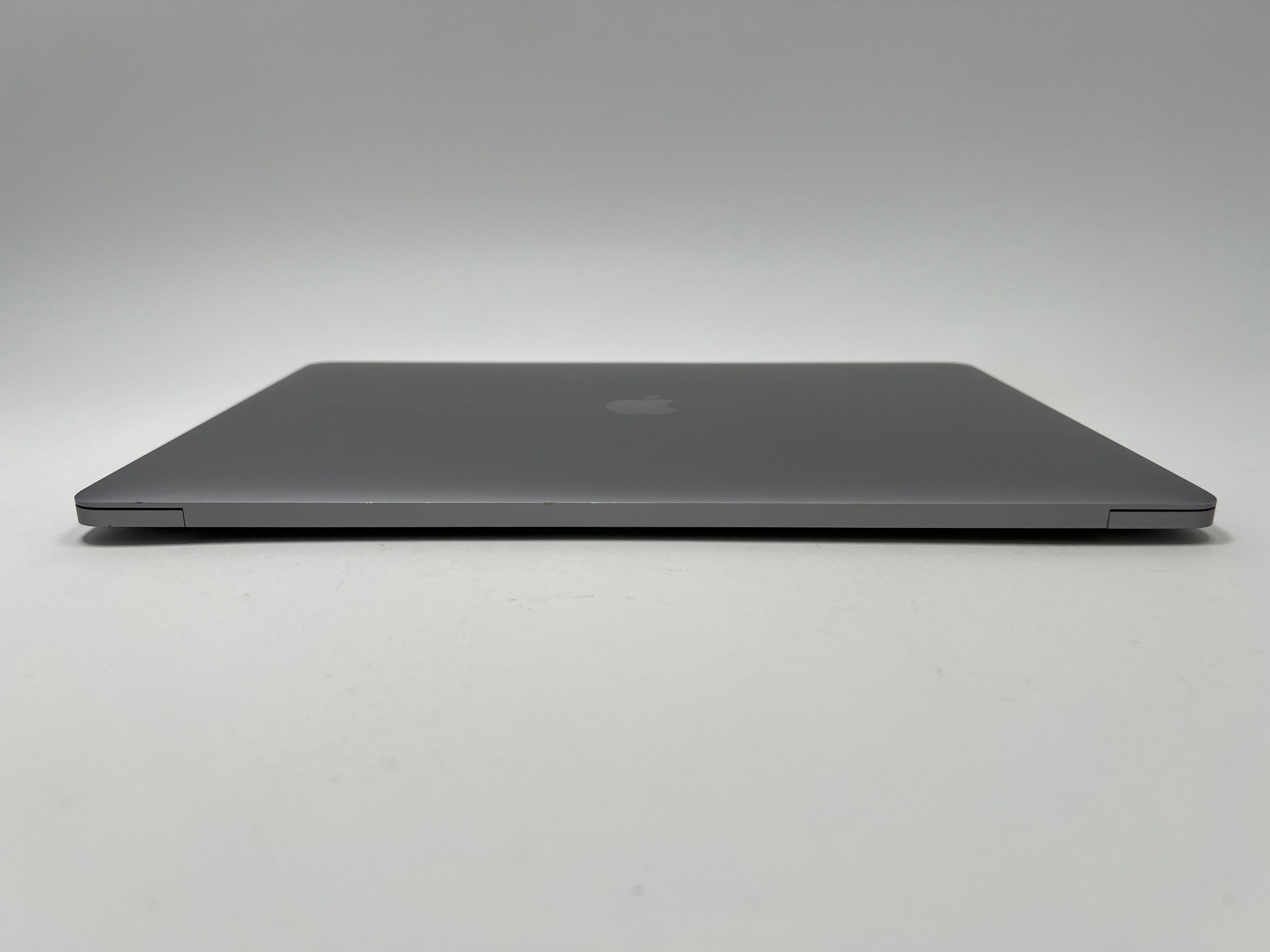 MacBook Pro (2017) 15-inch – Intel Core i7 3.1GHz – 16GB RAM 1TB SSD – Radeon Pro 560
