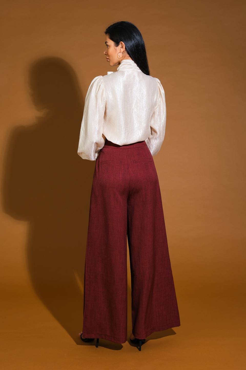 STUNNING ASPECT WOVEN TOP