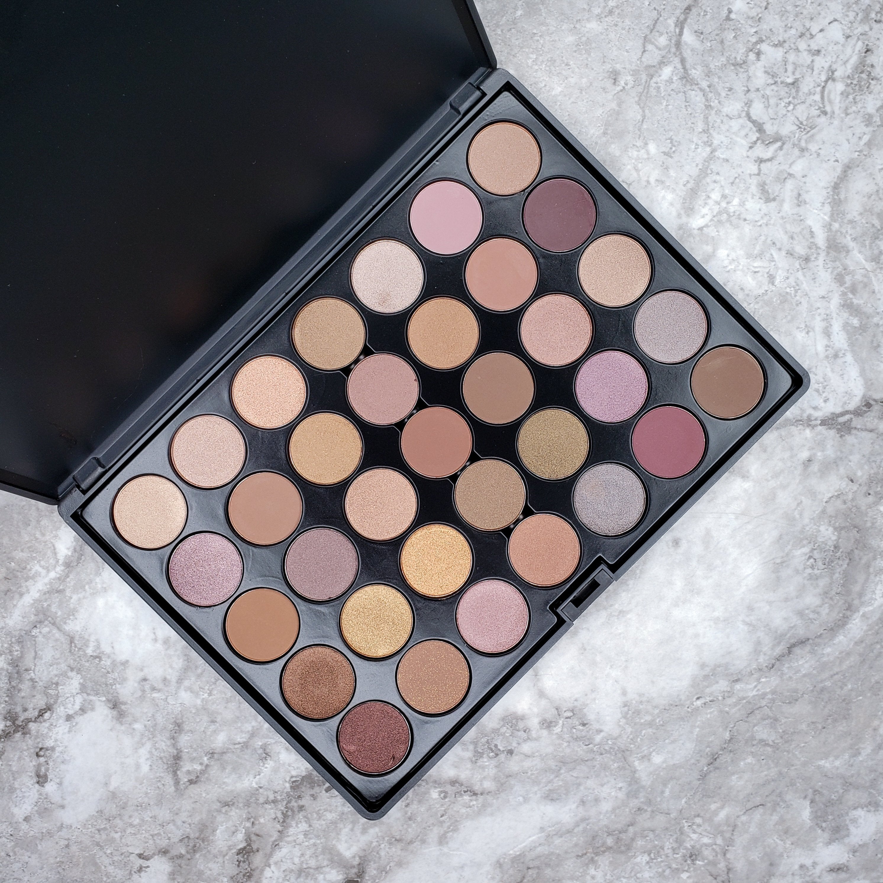 JAVA EYESHADOW PALETTE 35J