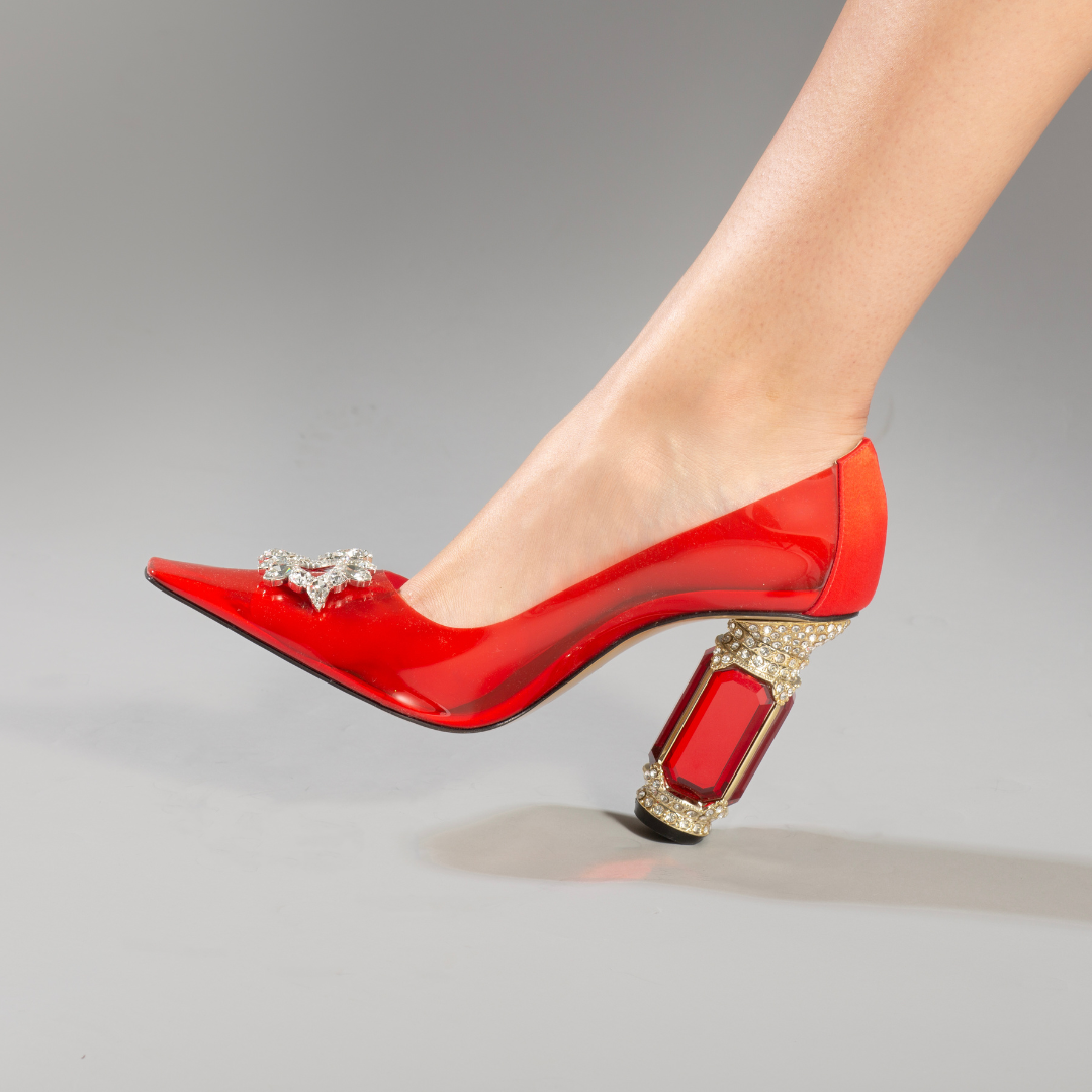Red Pumps 100