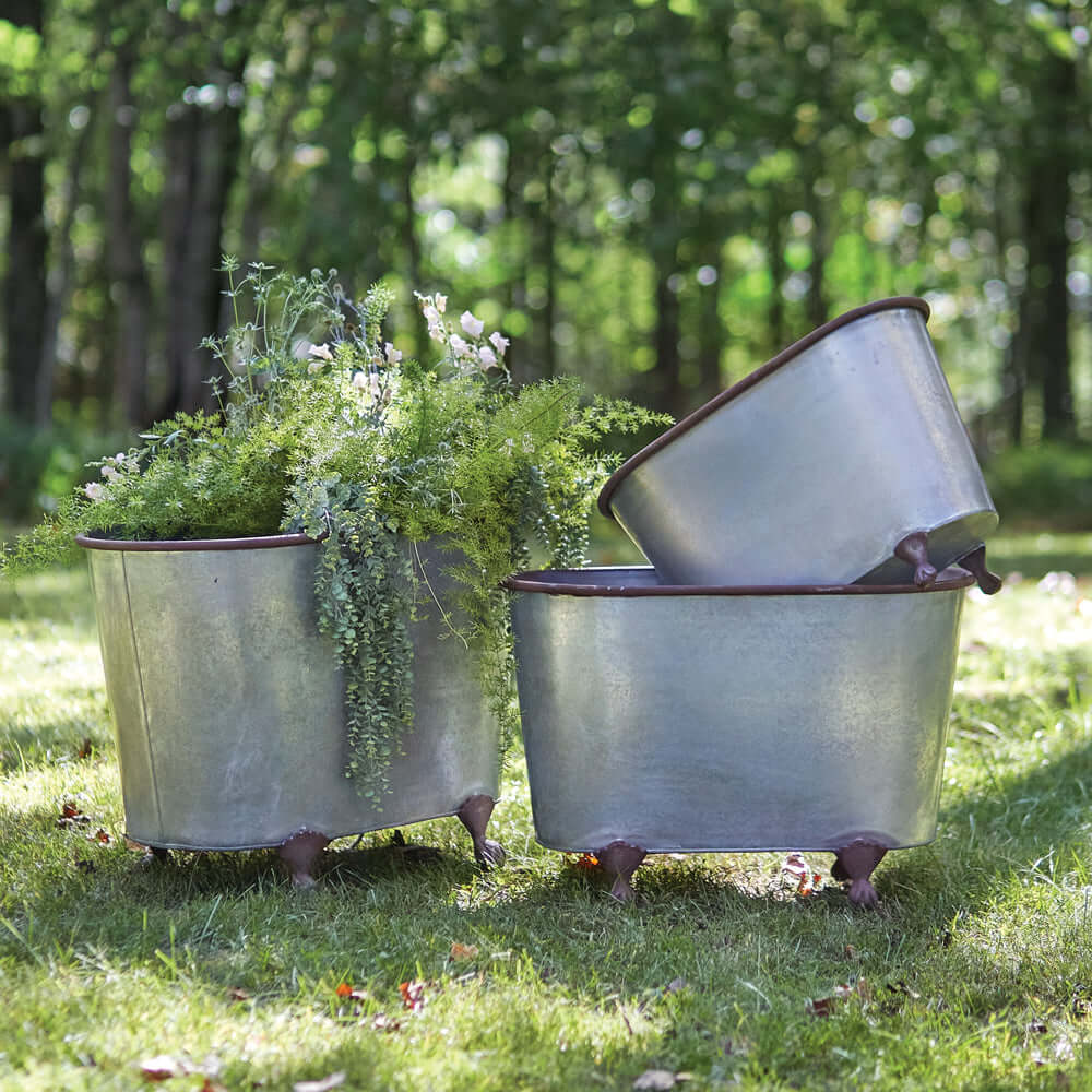 Rustic Galvanized Metal Clawfoot Planters (Set of 3)