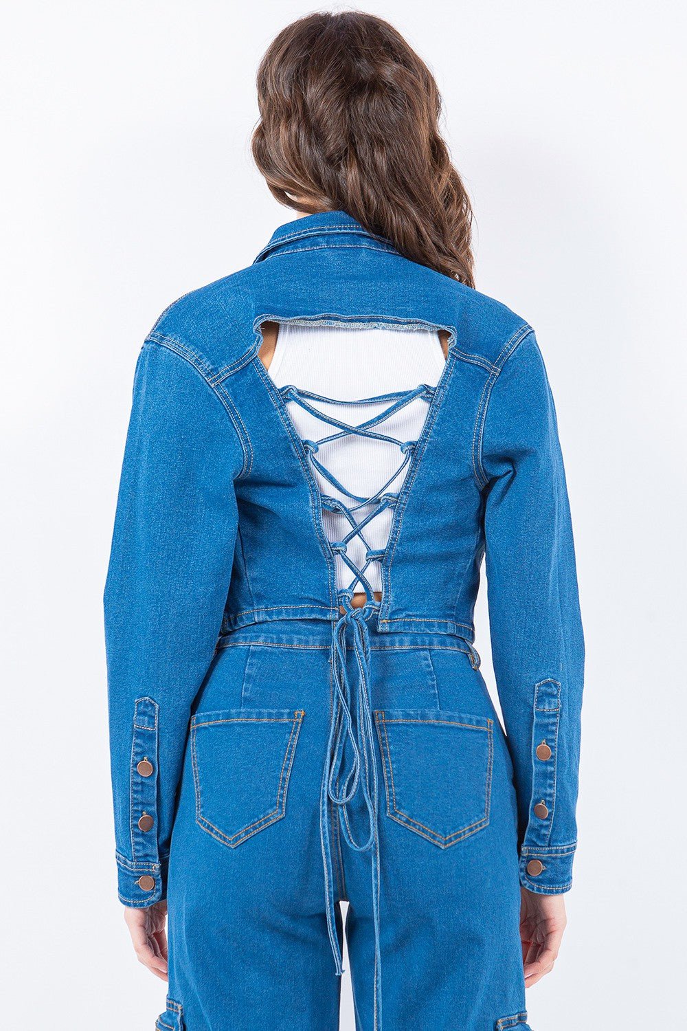 American Bazi Laced Back Cropped Denim Jacket Material composition: 70% cotton, 28% polyester, 2% spandex For the ladies