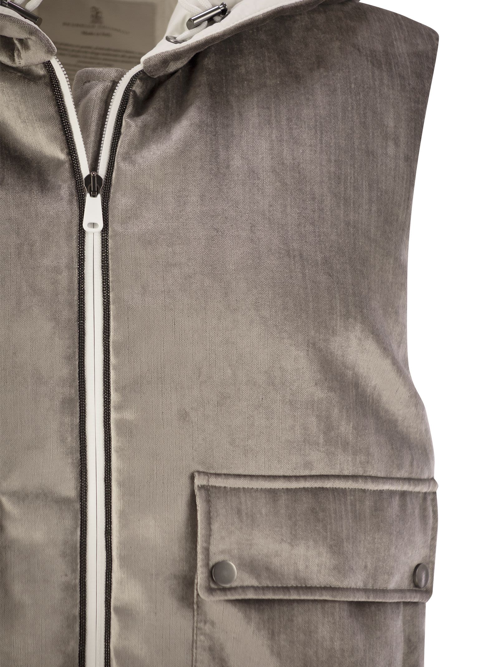 Brunello Cucinelli Women Sleeveless Velvet Down Jacket Sleek