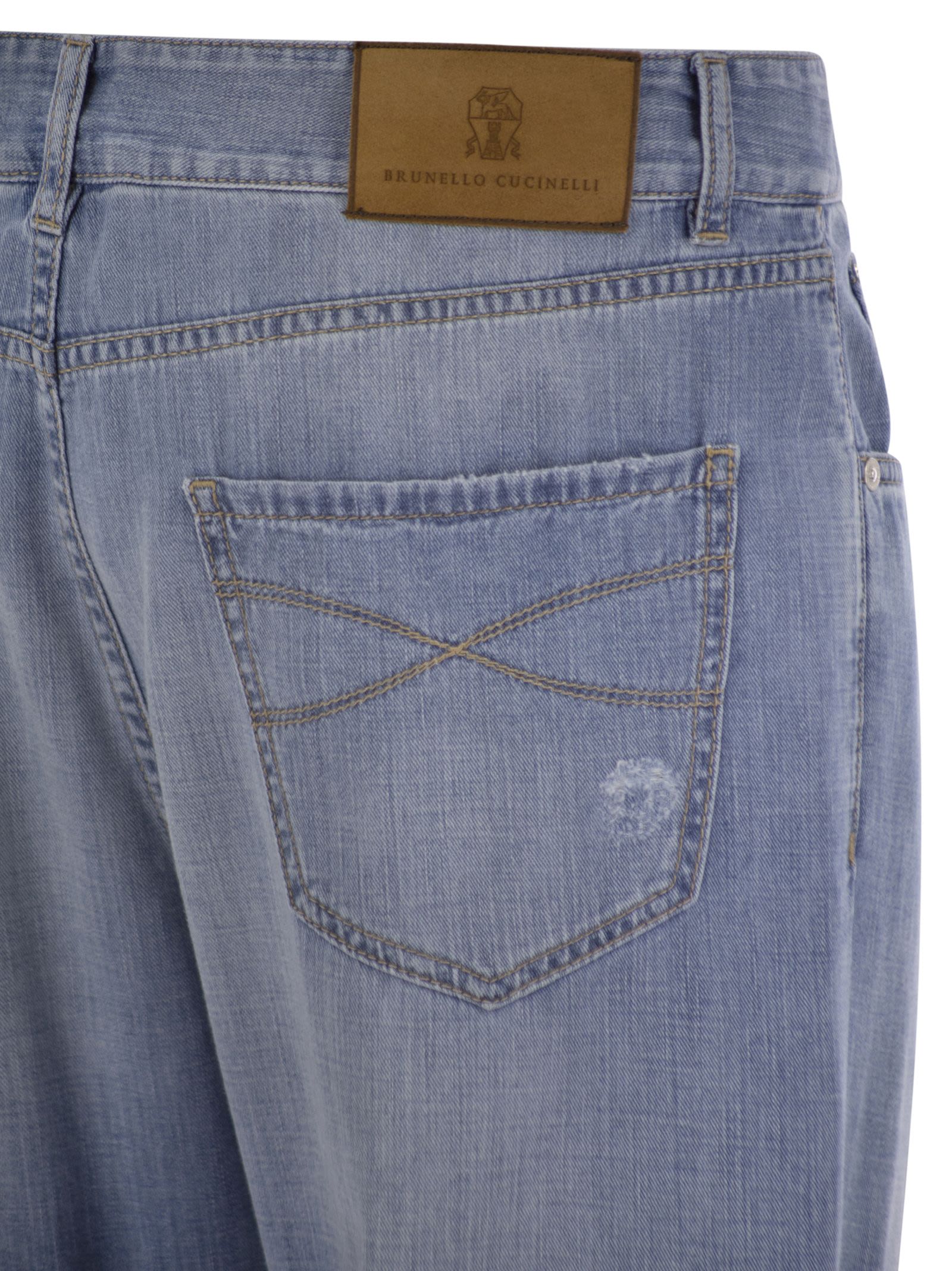 Brunello Cucinelli Men Five-Pocket Leisure Fit Trousers In Lightweight Old Denim With Rips