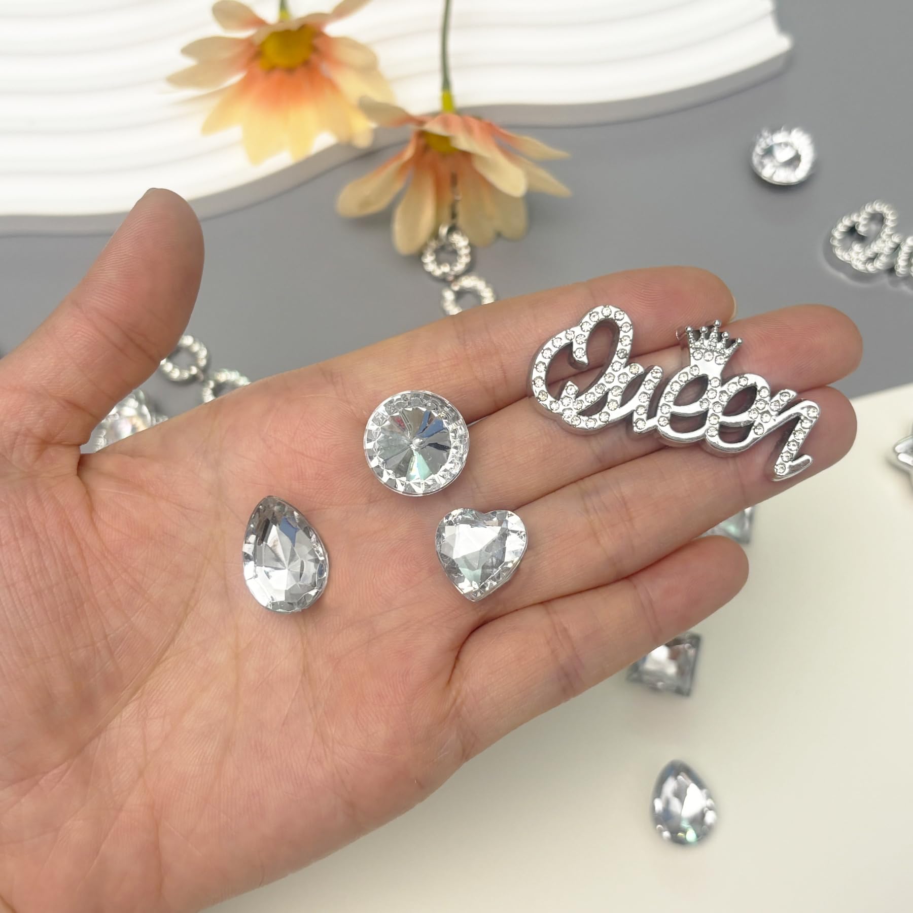 Bling Shoe Charms for Women, 22Pcs Plastic Sparkling Gems Rhinestones Shoe Decoration Charms, Girly Shoe Chains for Clog Sandals, DIY Shoe Accessories for Party Favor