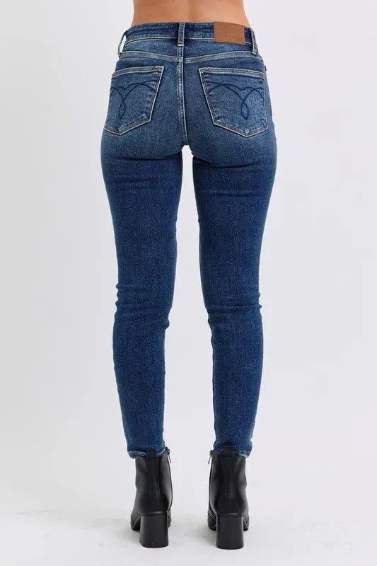 Judy Blue Full Size Run Mid-Rise Waist Skinny Women Jeans with Thermal Lining