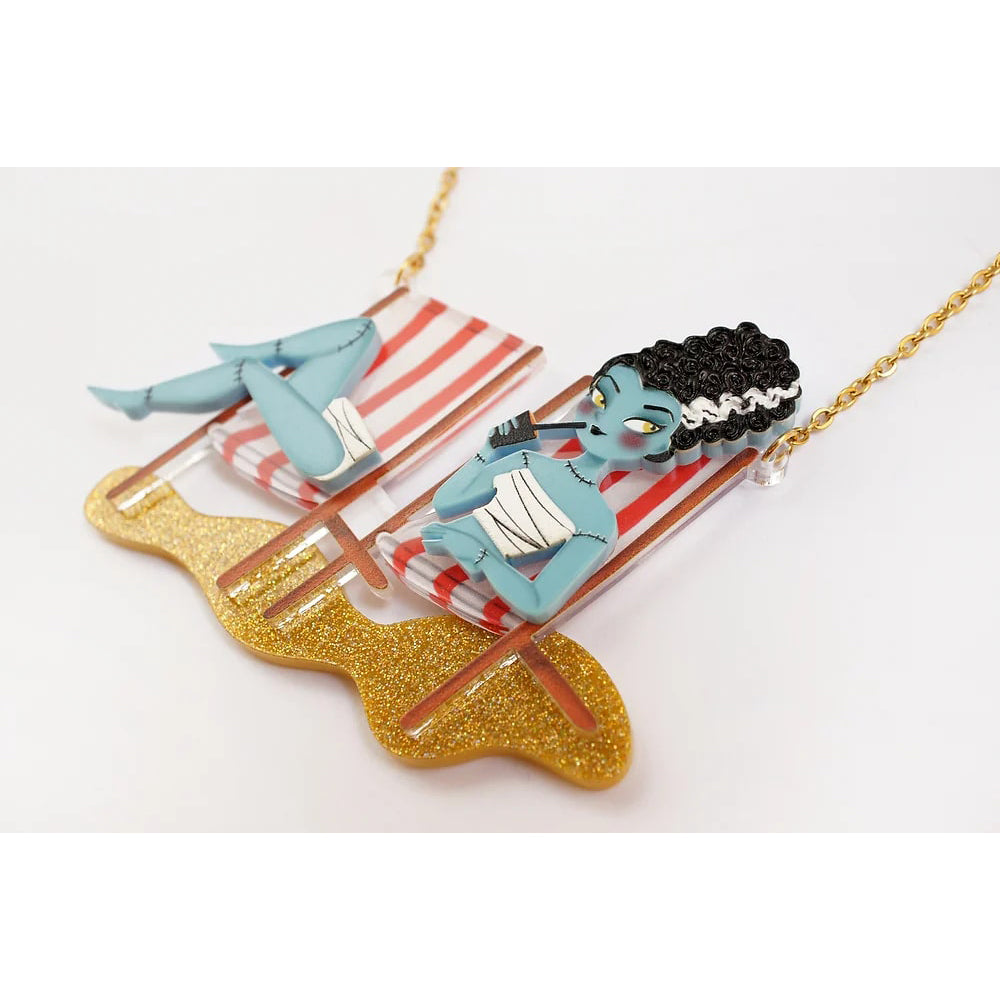 Elsa Sitting in Hammocks Necklace by Laliblue