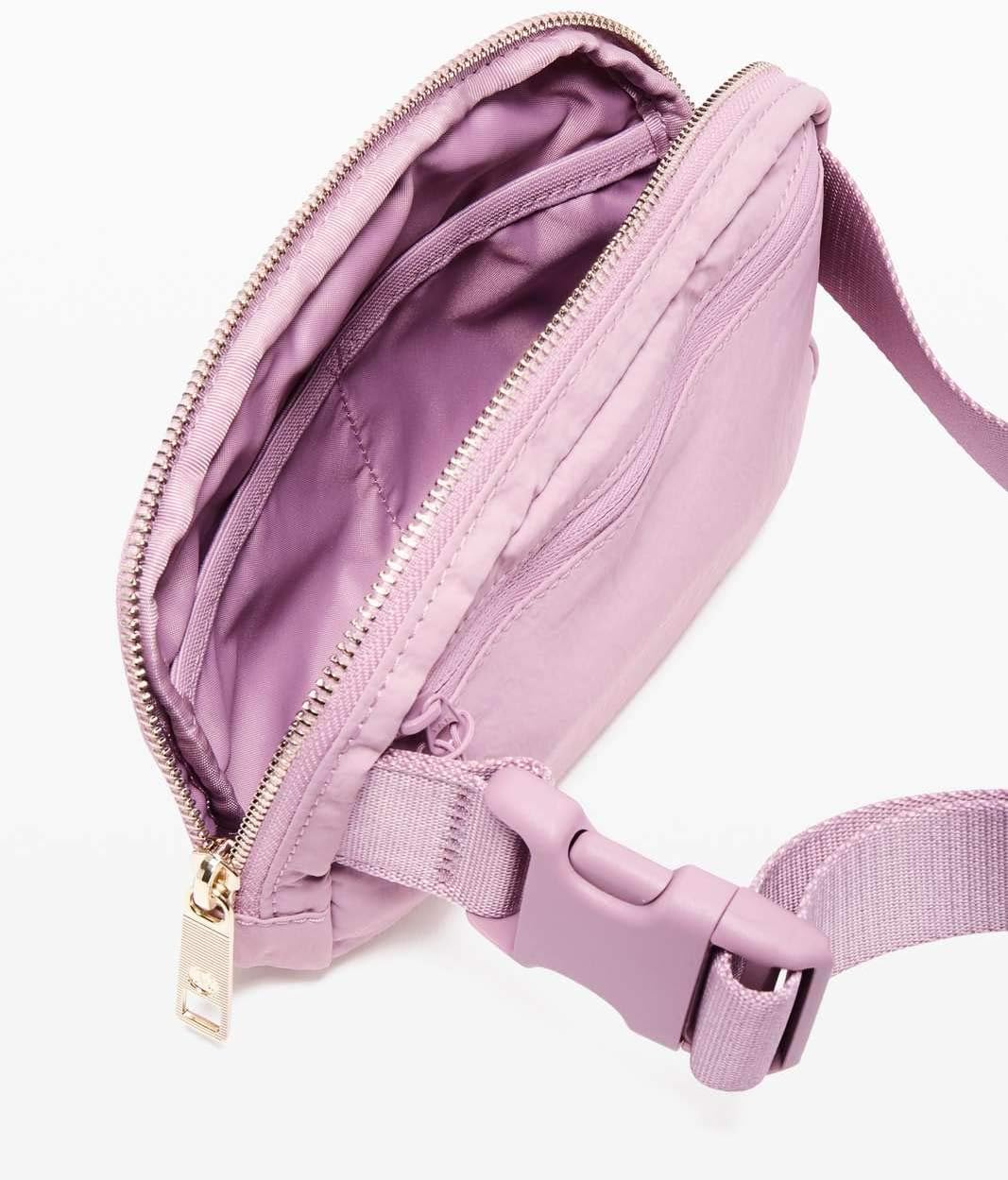 Everywhere Belt Bag, Antoinette Pink
