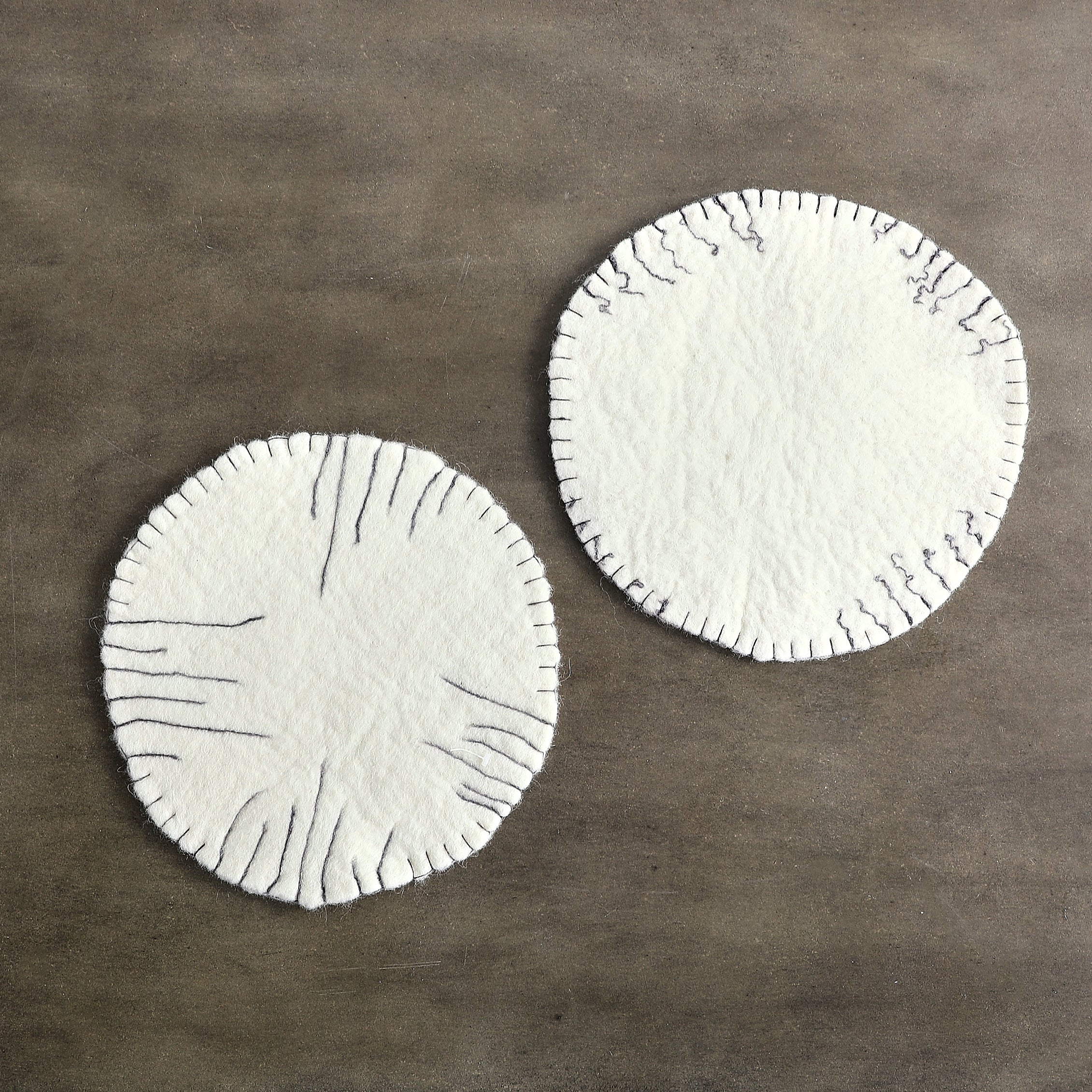 Fine Line Ivory Wool Trivet