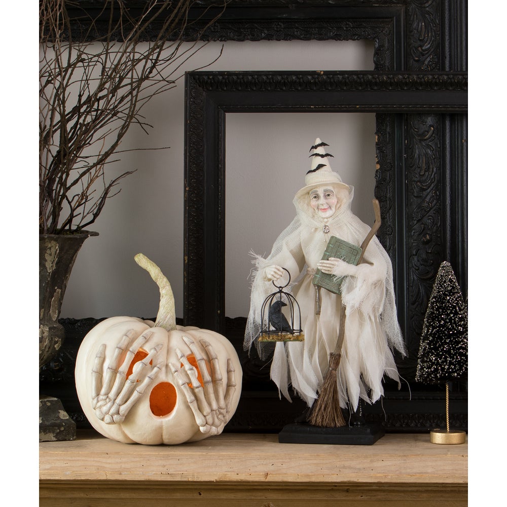 Ghostly Witch by Bethany Lowe Designs