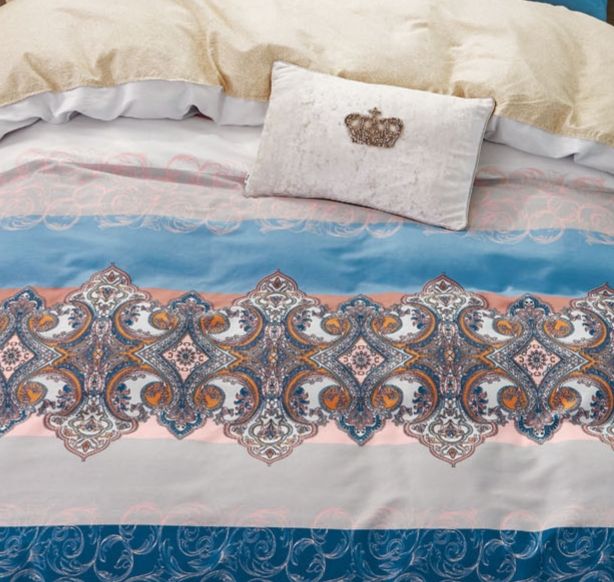 Hannah Blue Damask 100% Cotton 3 pcs Comforter Set Bring some exotic feel to your bedroom with this well made pink/blue damask .