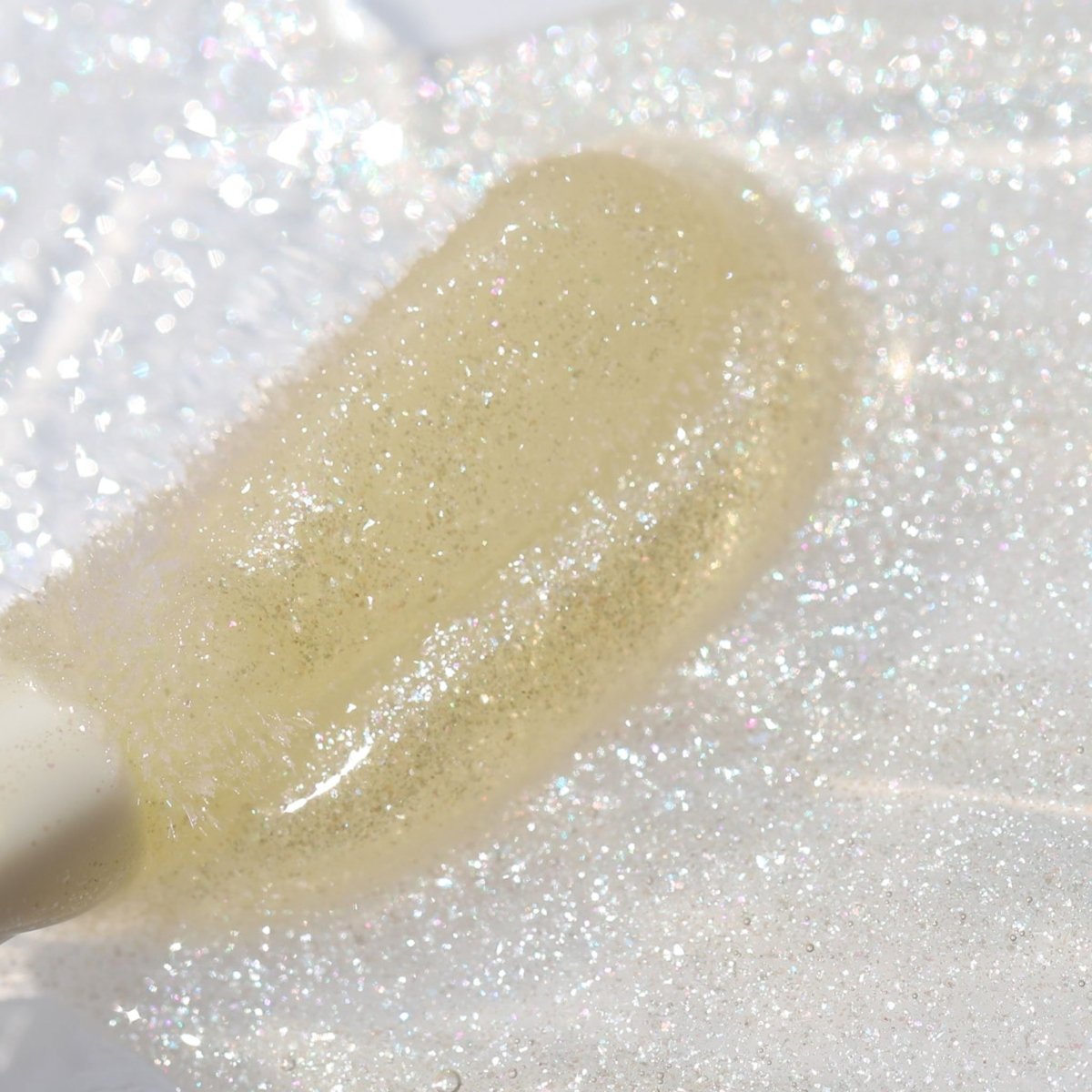 Lip applicator in clear gloss with diamond shimmer - Instant Crush - Sparkle Motion - Half Caked