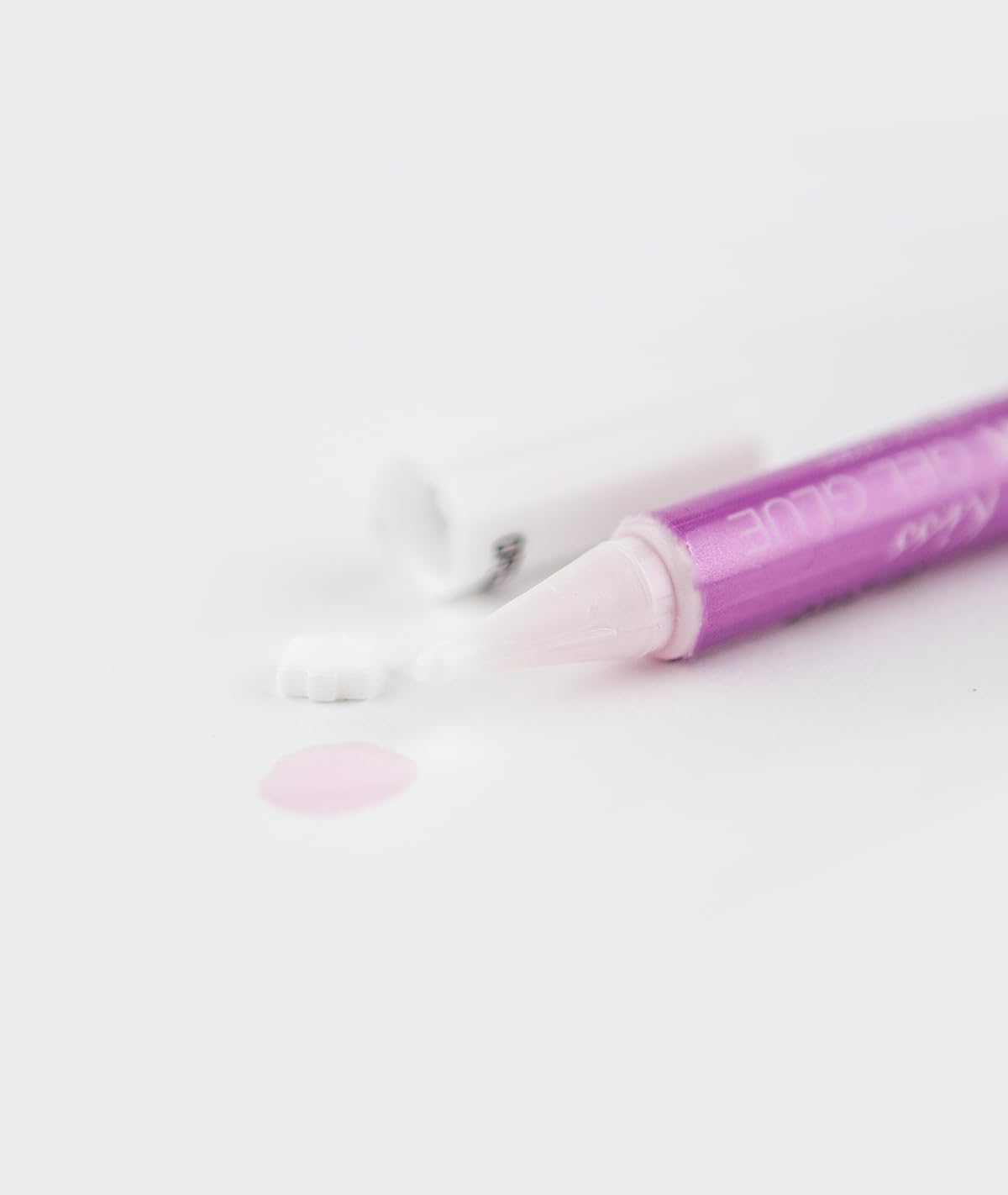 Kiss Everlasting French Nail Manicure, Chip-Free with Flexi-Fit Technology, Real Short, "Endless", Nail Kit with Pink Nail Glue (Net Wt. 2 g / 0.07oz.), Mini File, Manicure Stick, and 28 Fake Nails