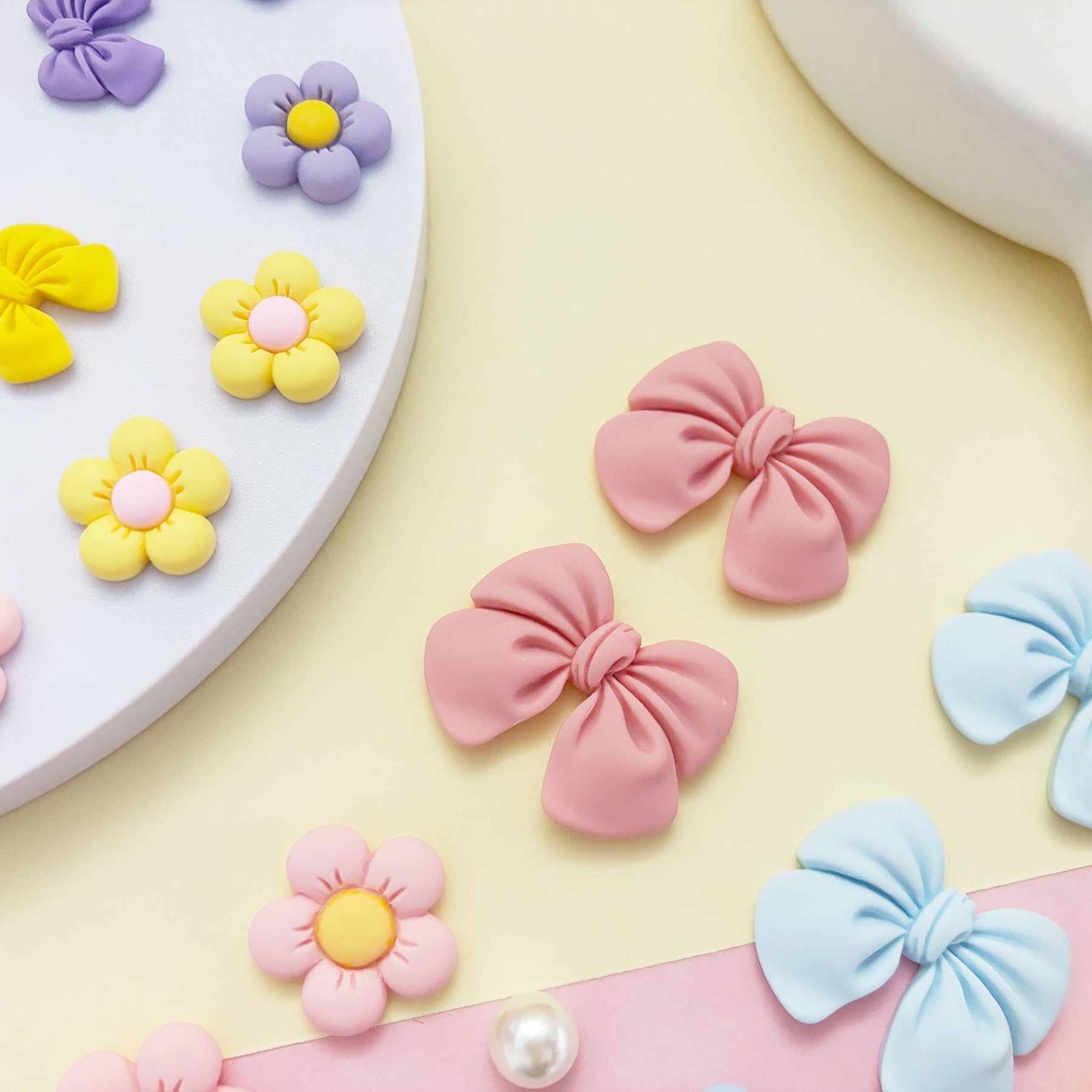 Resin Pink Bow Shoe Charms for Girls, 24Pcs Cute Flower Accessories for Clog Sandals, Pearl Decoration for Women, DIY Party Favor