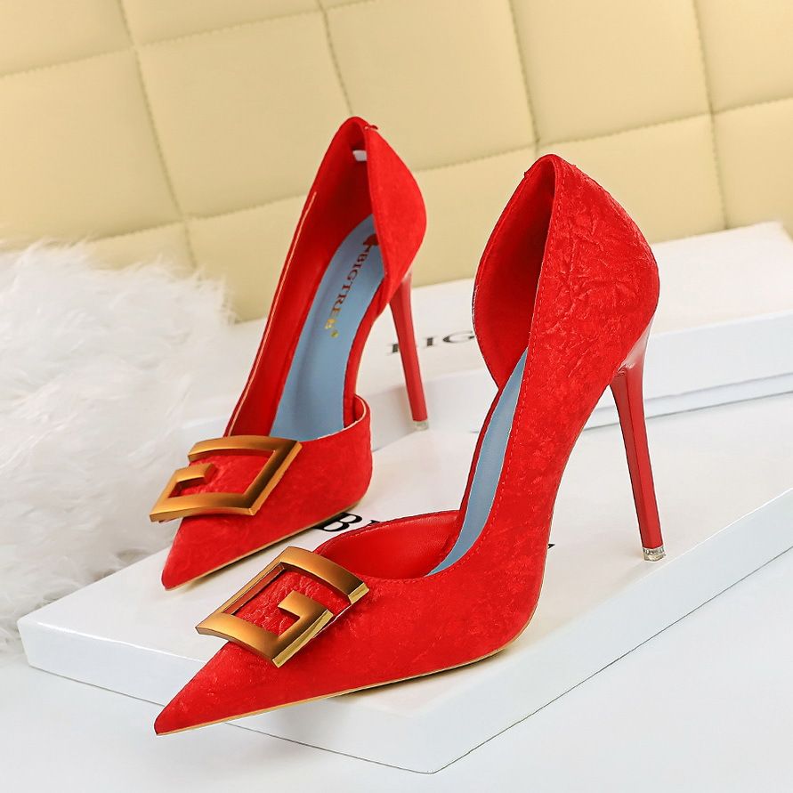 Women's Pumps; Sexy high heels; stiletto pointed hollow square metal buckle high heels; Fashional shoes