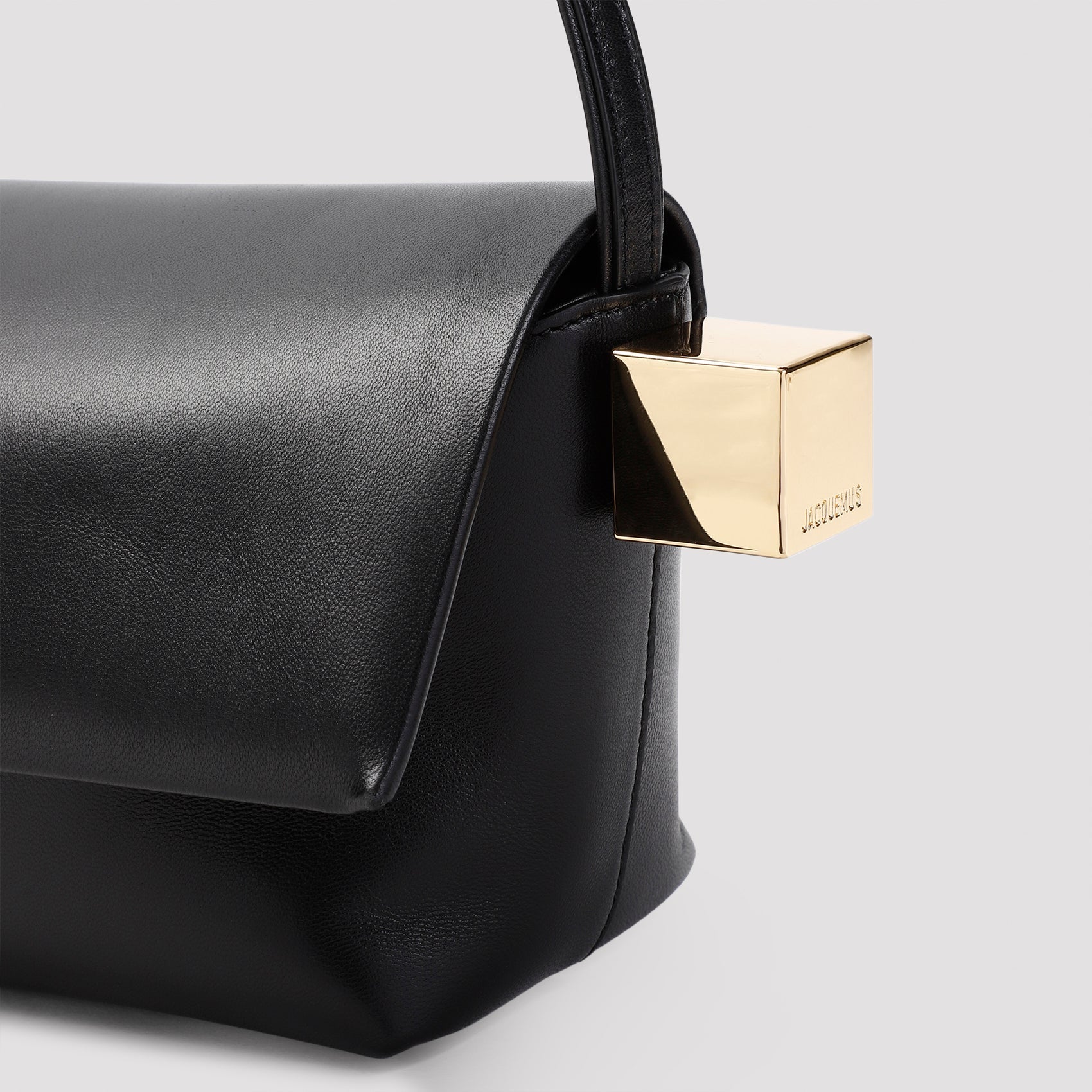 Jacquemus Le Rond Carre Handbag Women