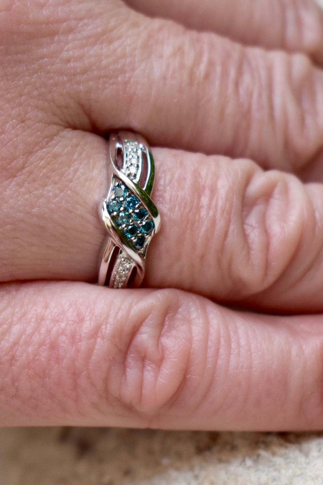 10kt White Gold Multi-Colored Diamond Ring