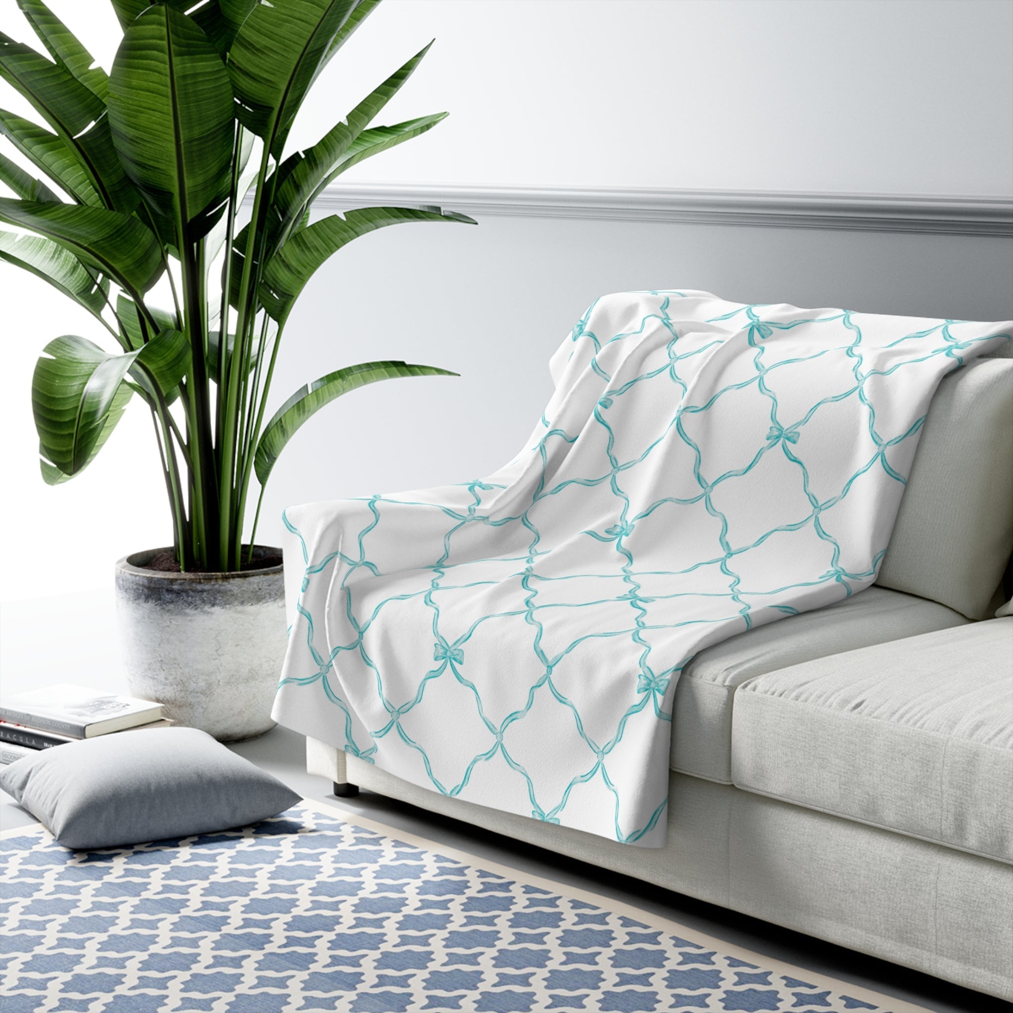 Three Bees Trellis Bow Cozy Sherpa Fleece Blanket - Aqua