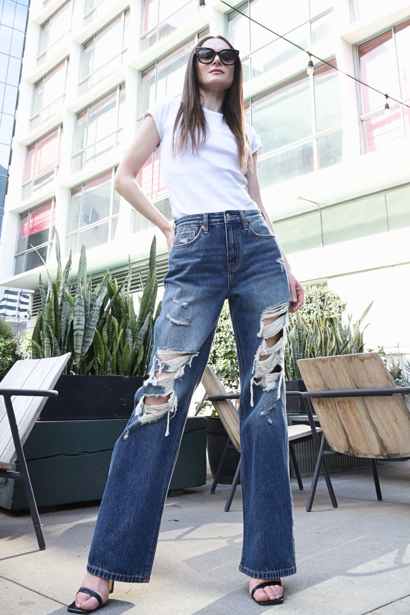 Hybrid Stretch Ripped Relaced Flare Jeans