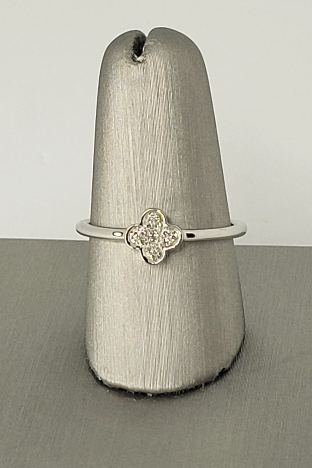 14kt White Gold Diamond Ring