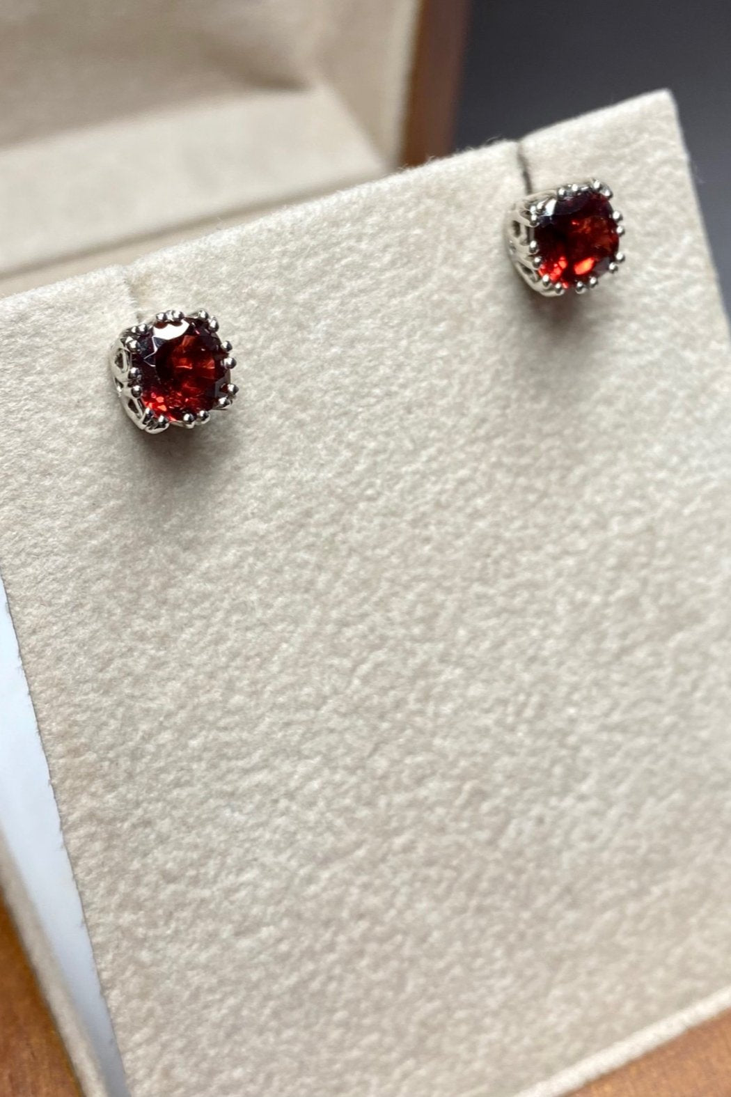 14kt White Gold Garnet Earrings