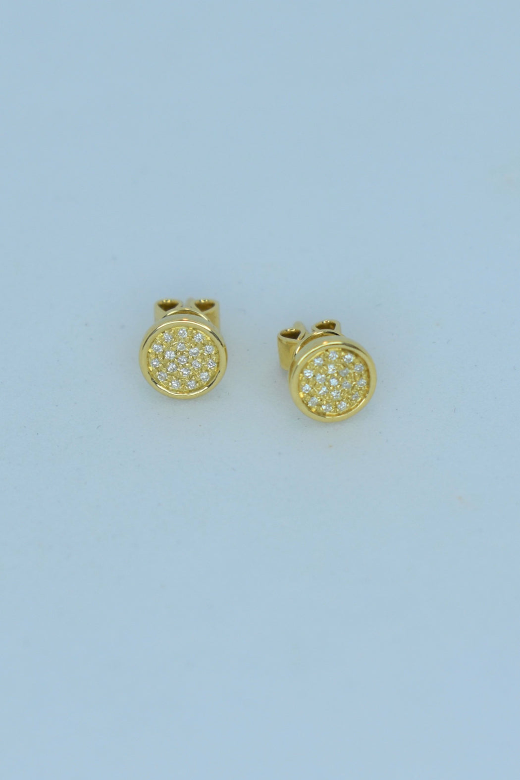 14kt Yellow Gold Diamond Stud Earrings